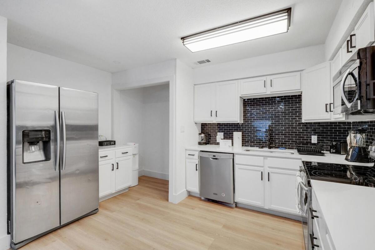 Superior 4br 2ba With Hot Tub & Grill Dallas