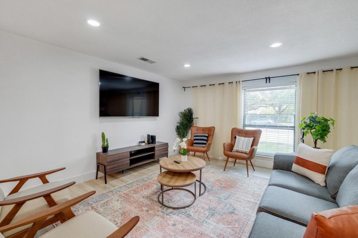 Holiday home Superior 4br 2ba With Hot Tub & Grill *