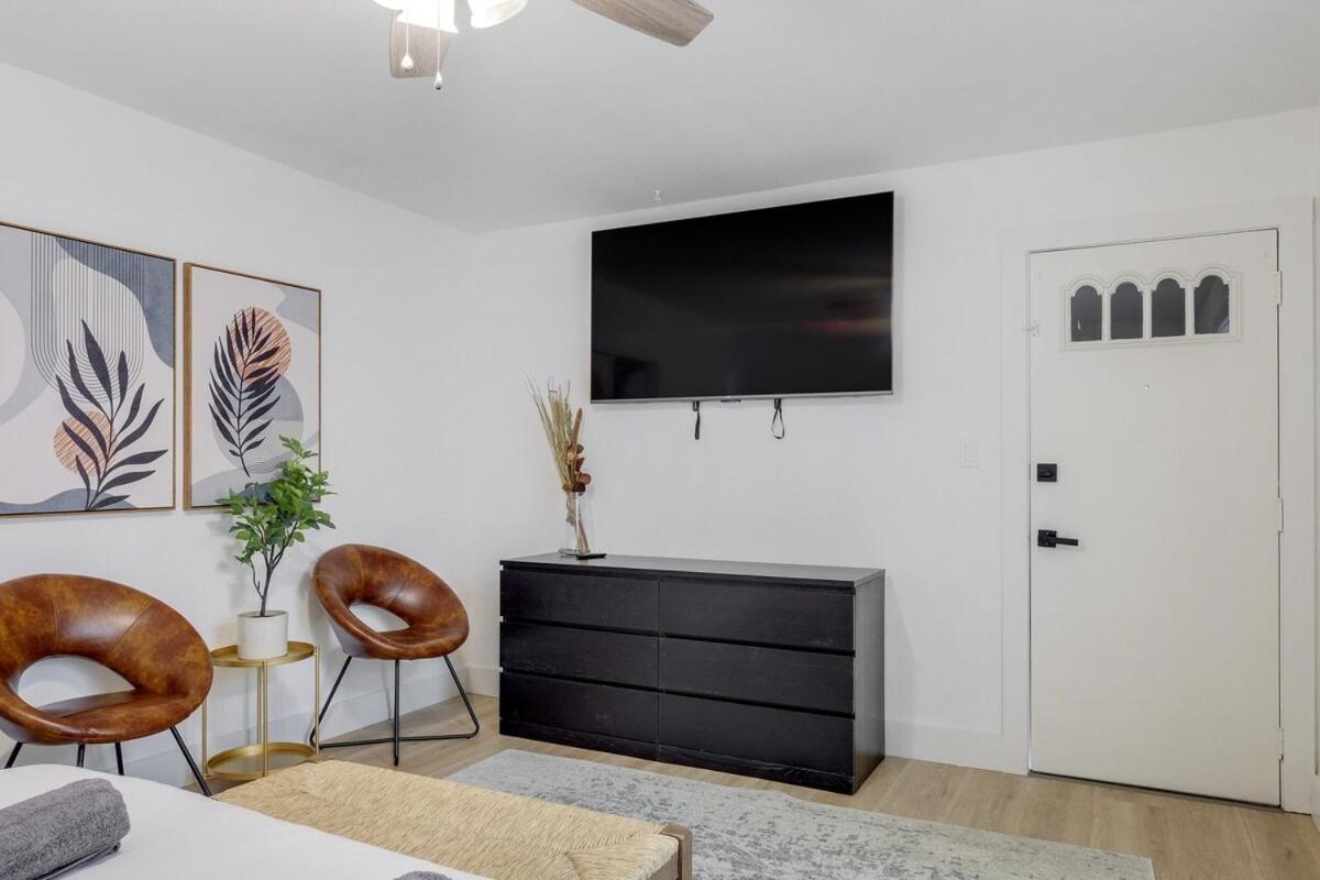 Superior 4br 2ba With Hot Tub & Grill Holiday home Dallas