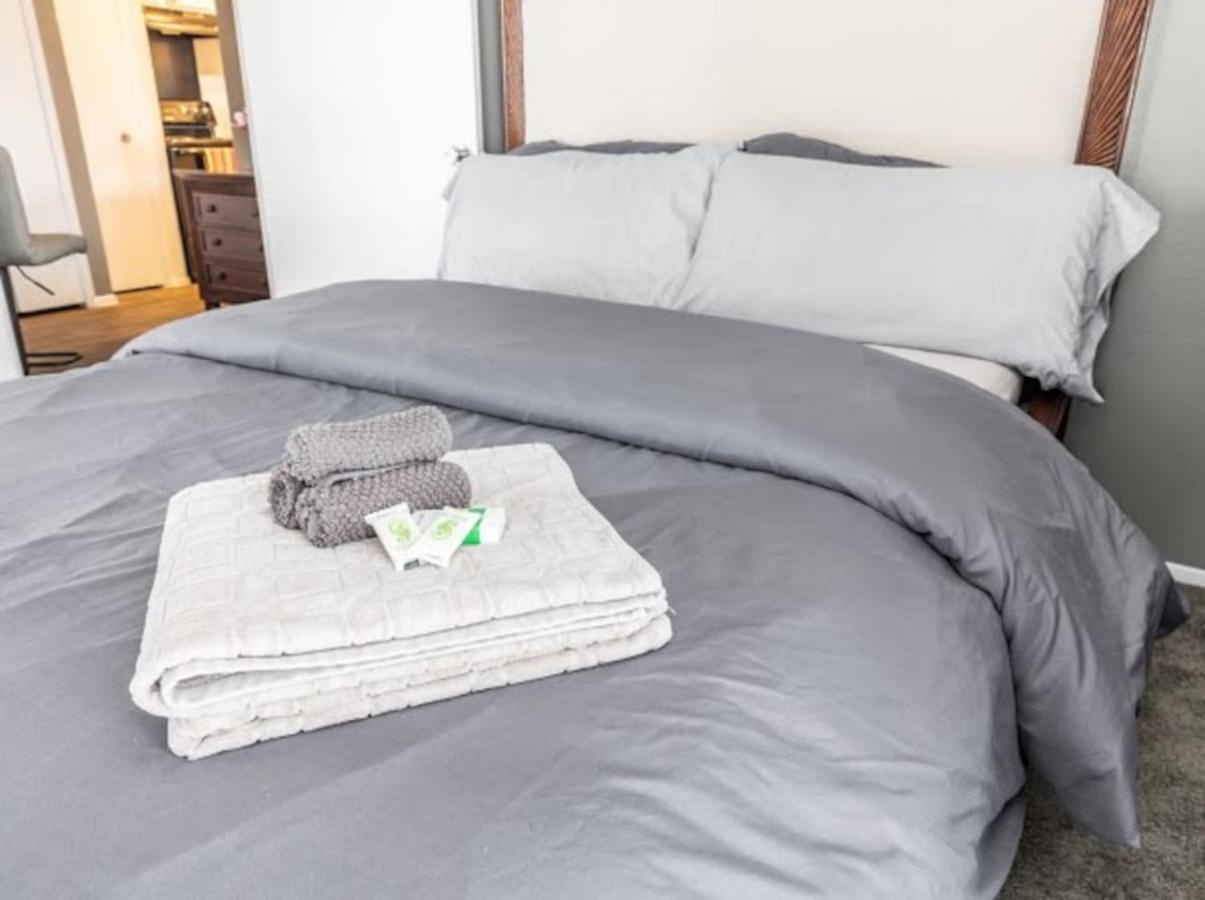 Affordable With Balcony * Dallas