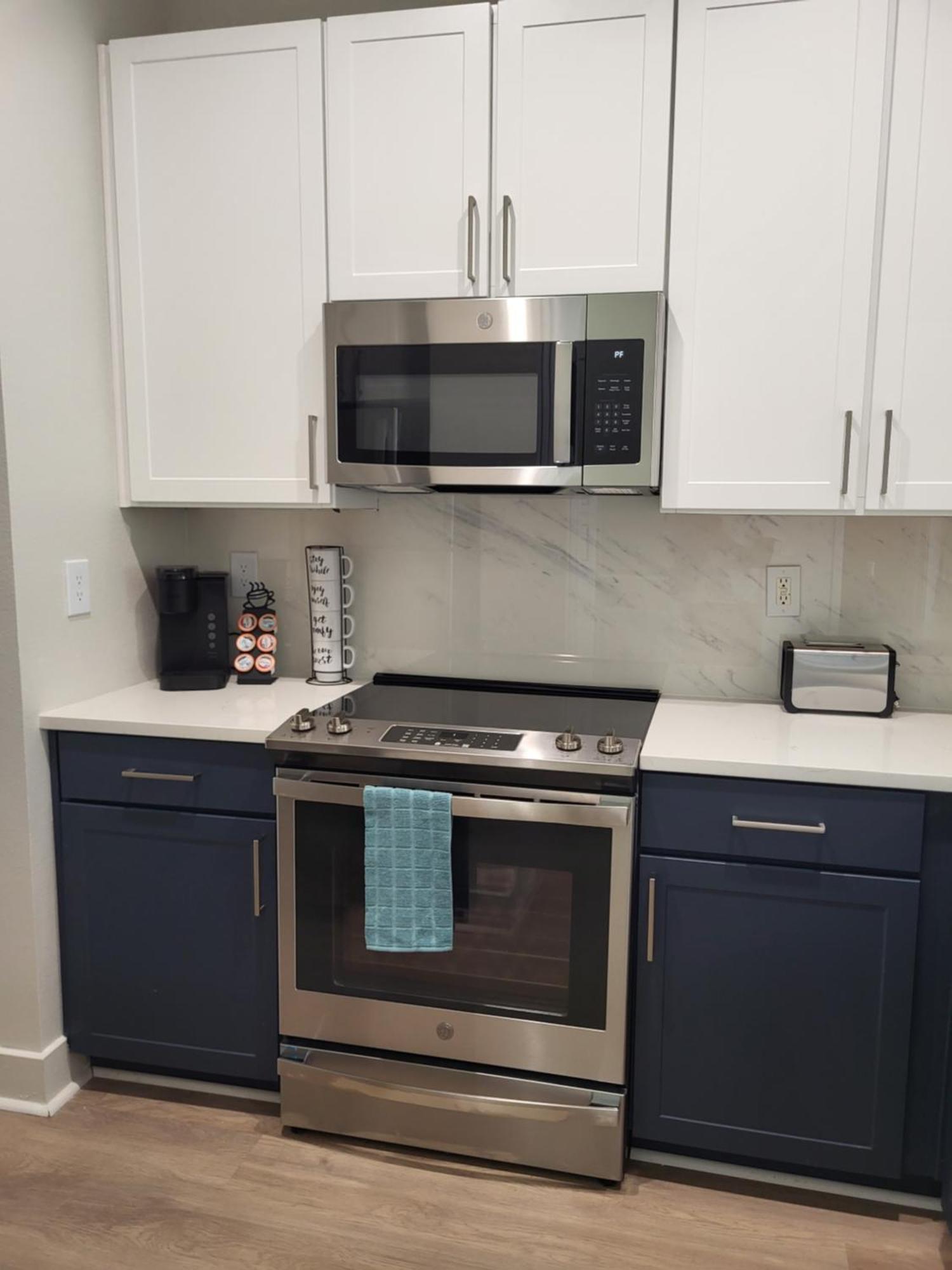 Apartment Cozy 1bedrm/1bed/air Mattress *