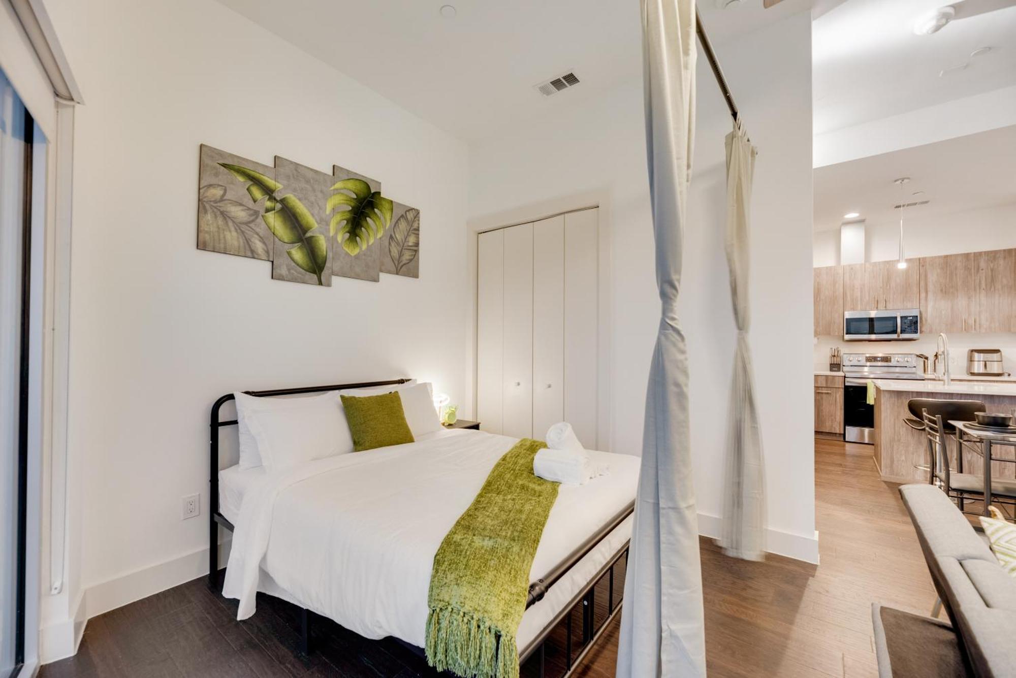 Apartment Cozy Loft Style 2br I Gym I Parking I Workspace *