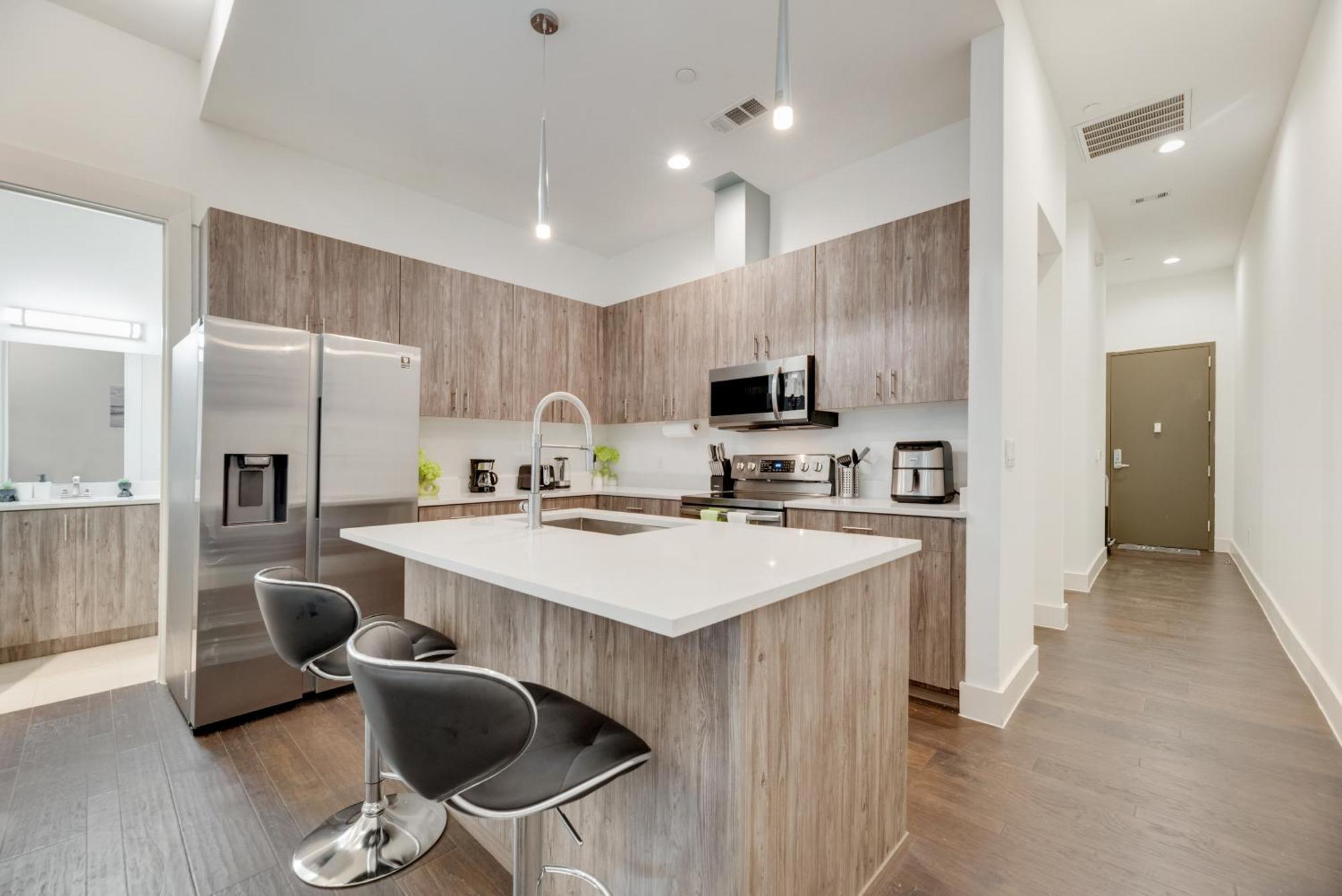 Cozy Loft Style 2br I Gym I Parking I Workspace Apartment Dallas