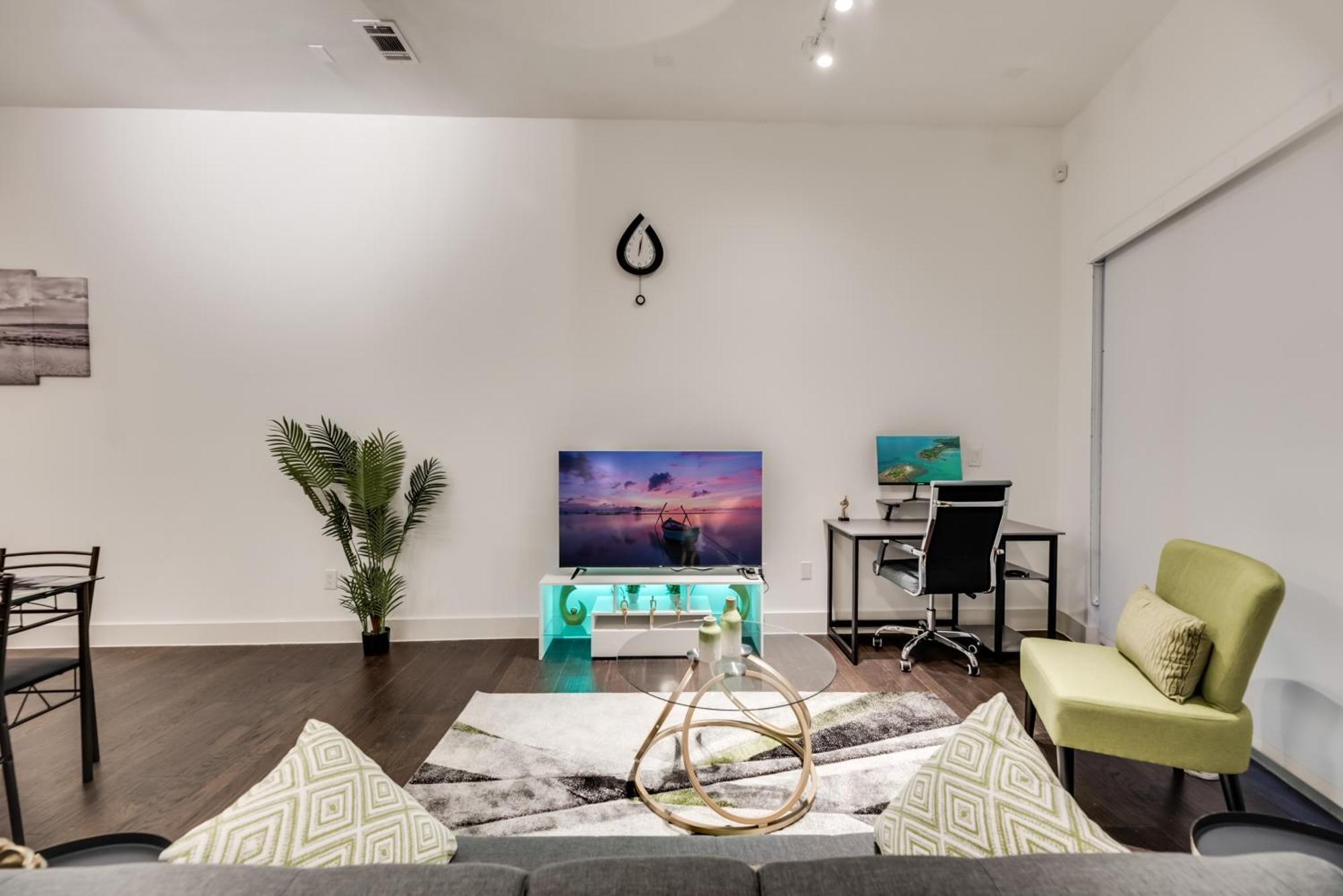 Apartment Cozy Loft Style 2br I Gym I Parking I Workspace *