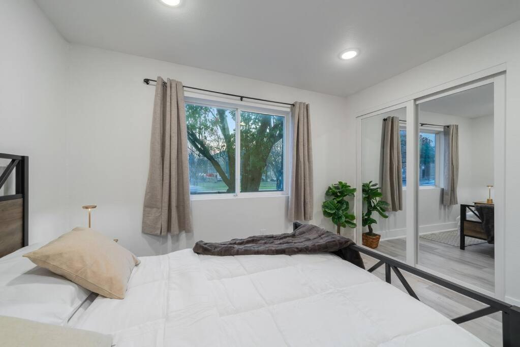 Downtown Modern Cozy Apartment Dallas