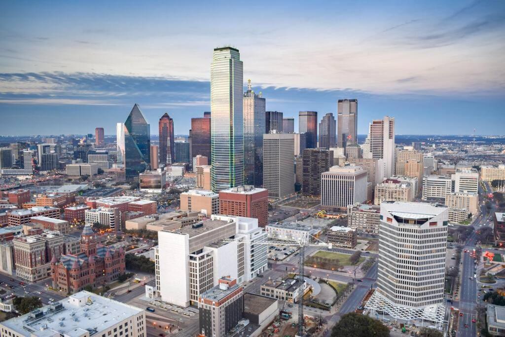 Downtown Modern Cozy Apartment Dallas