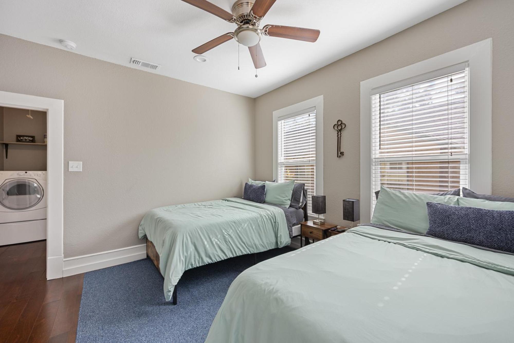 Charming Craftsman Close By Bishop Arts & Downtown Holiday home Dallas