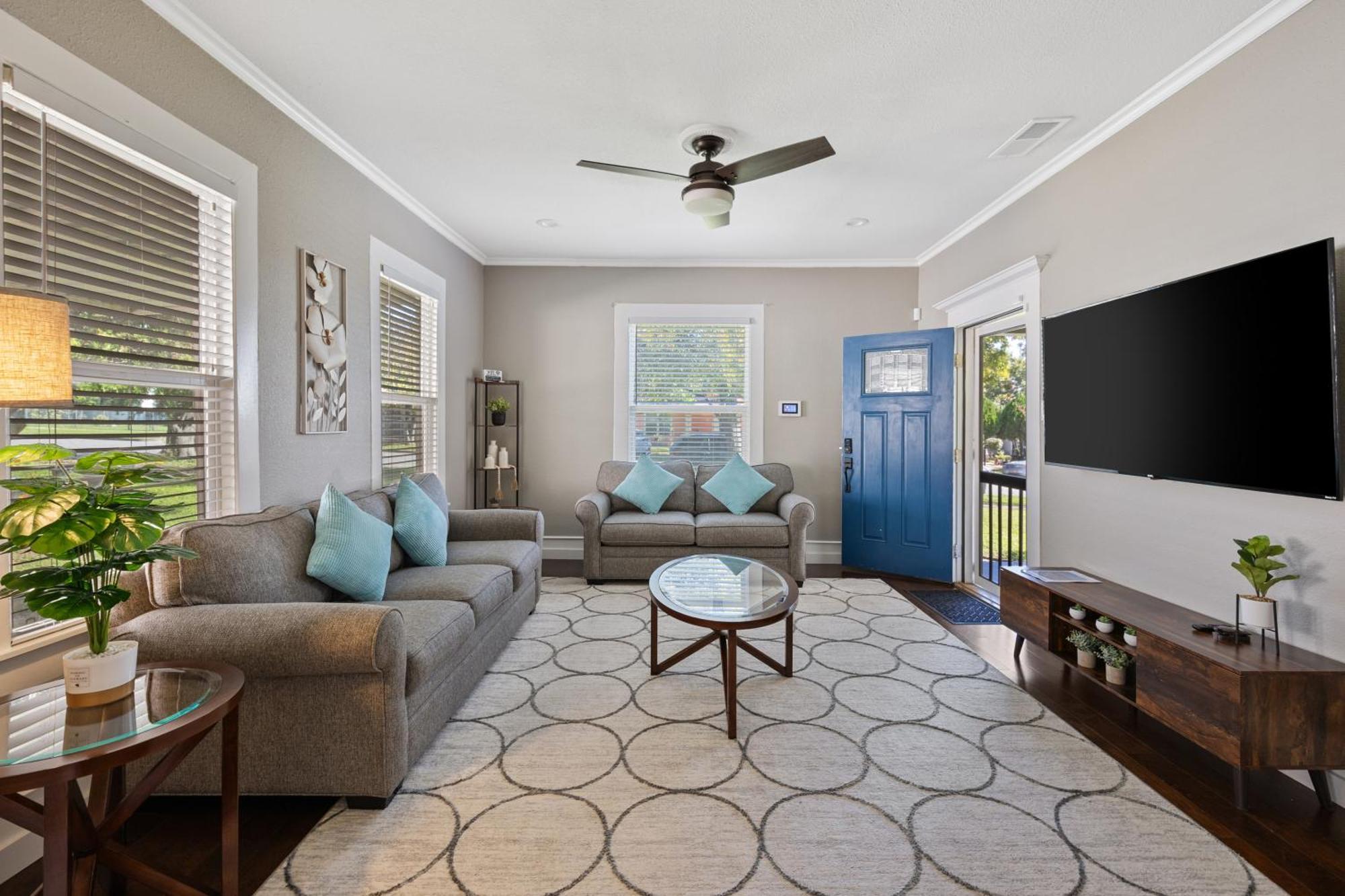 Holiday home Charming Craftsman Close By Bishop Arts & Downtown *