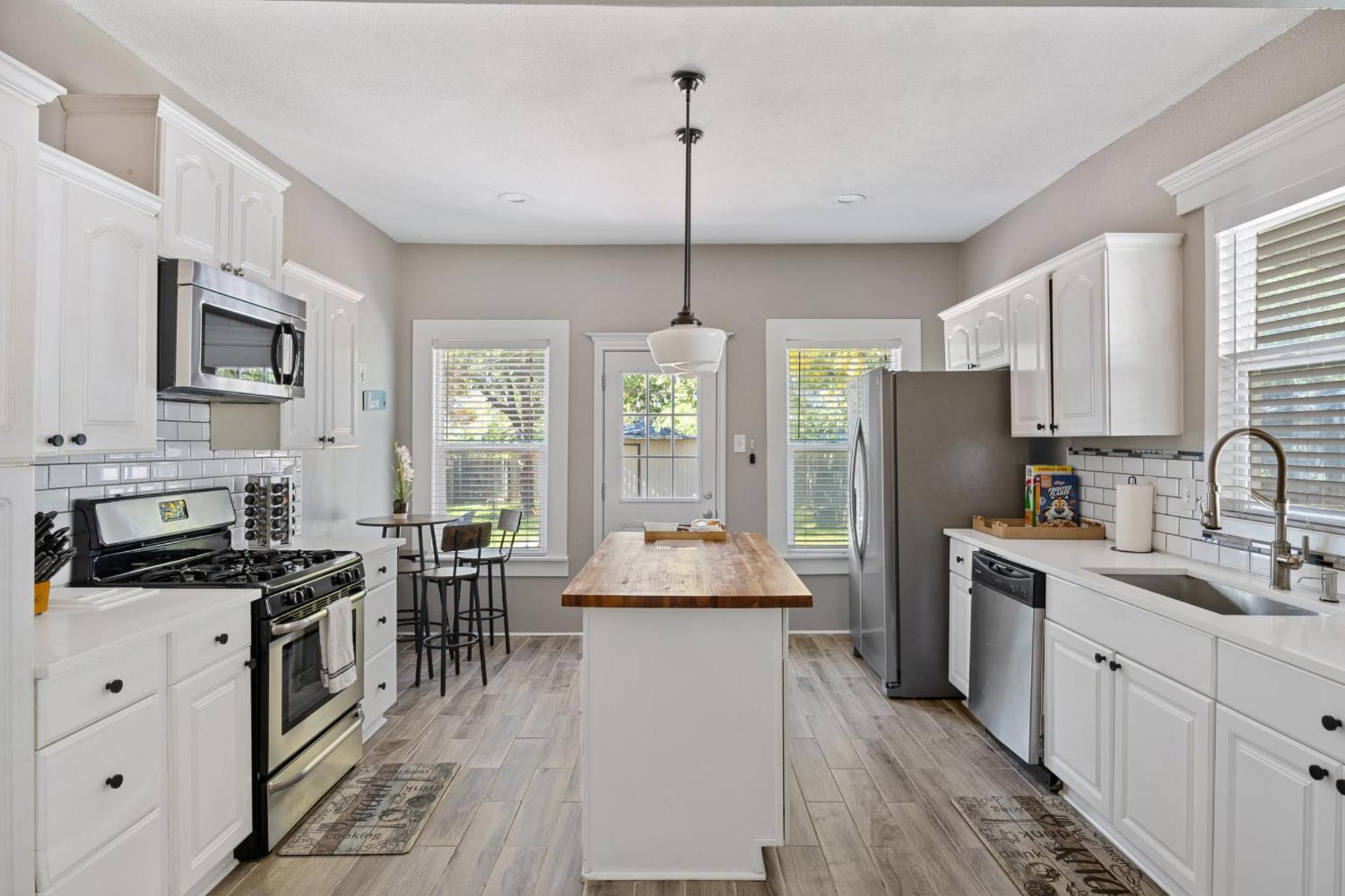 Holiday home Charming Craftsman Close By Bishop Arts & Downtown