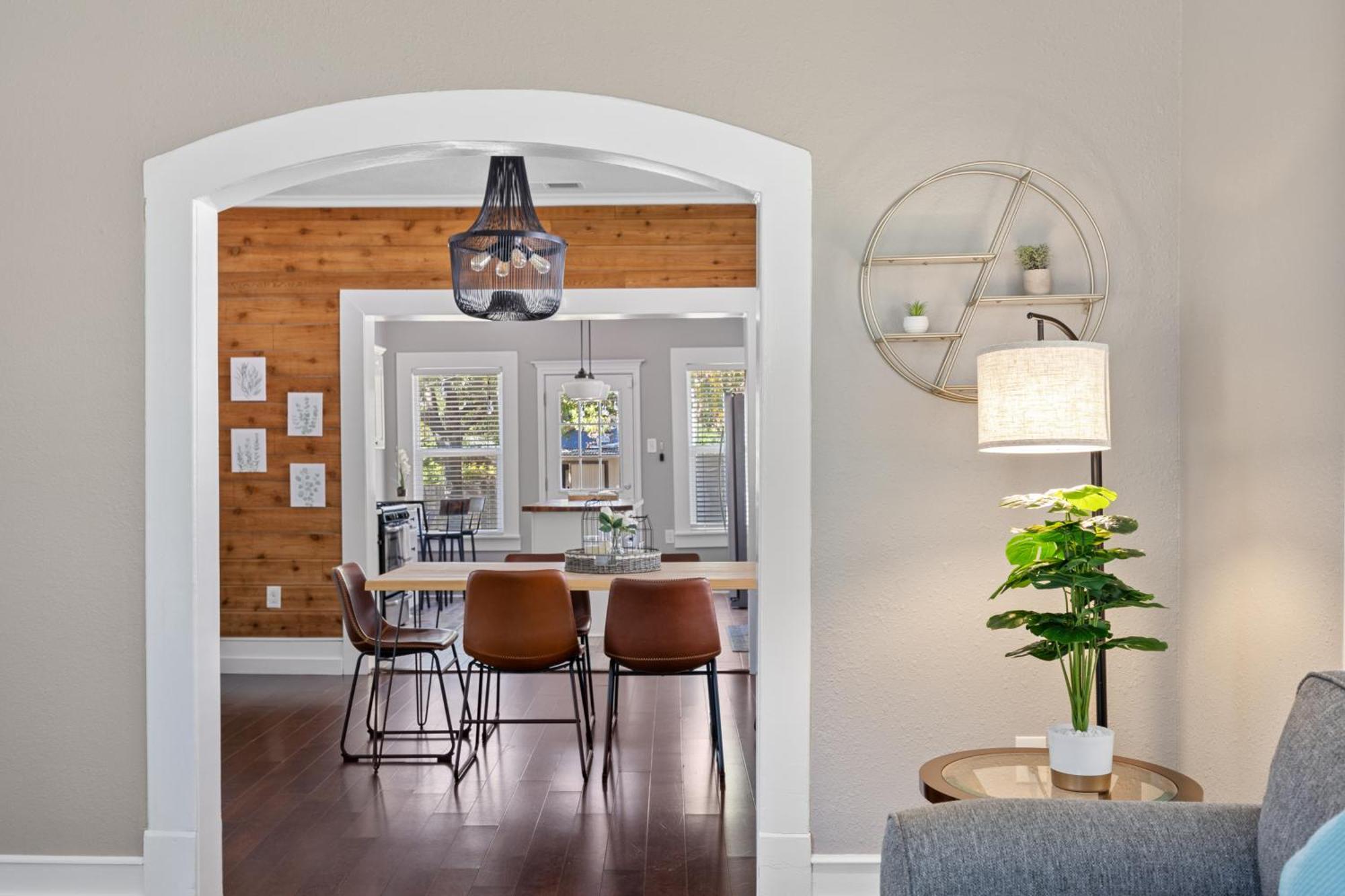 Charming Craftsman Close By Bishop Arts & Downtown Dallas