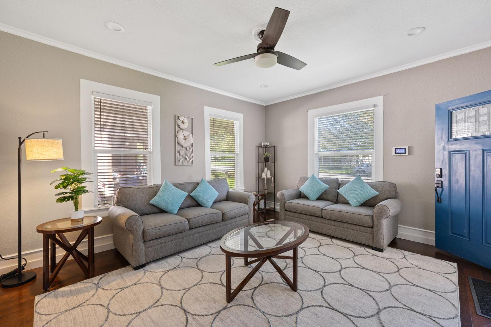 Holiday home Charming Craftsman Close By Bishop Arts & Downtown *