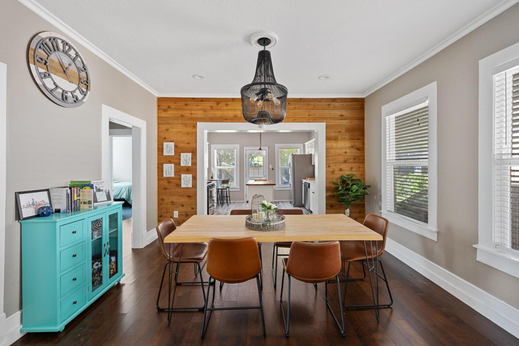 Charming Craftsman Close By Bishop Arts & Downtown Holiday home Dallas