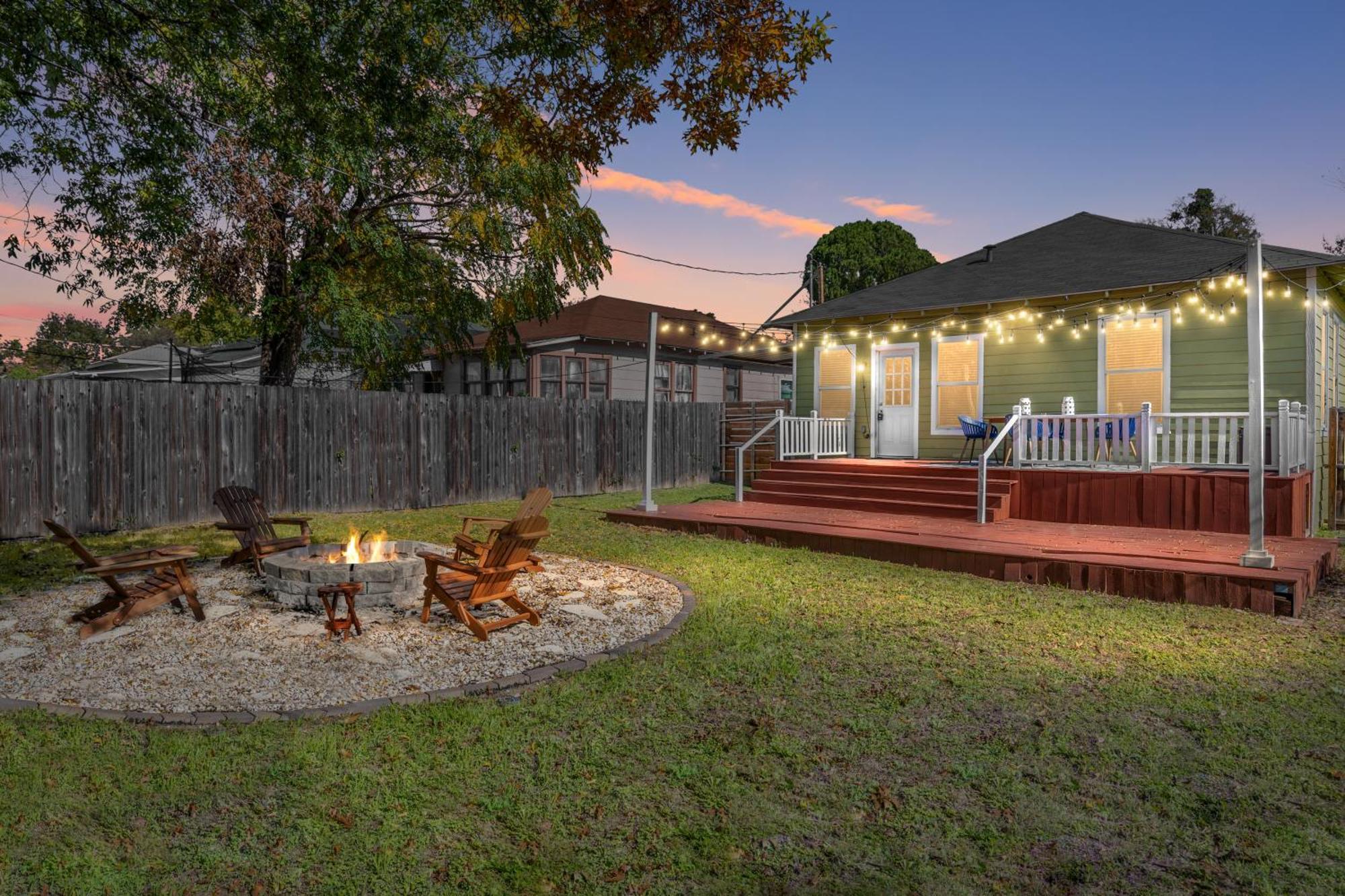 Charming Craftsman Close By Bishop Arts & Downtown Dallas