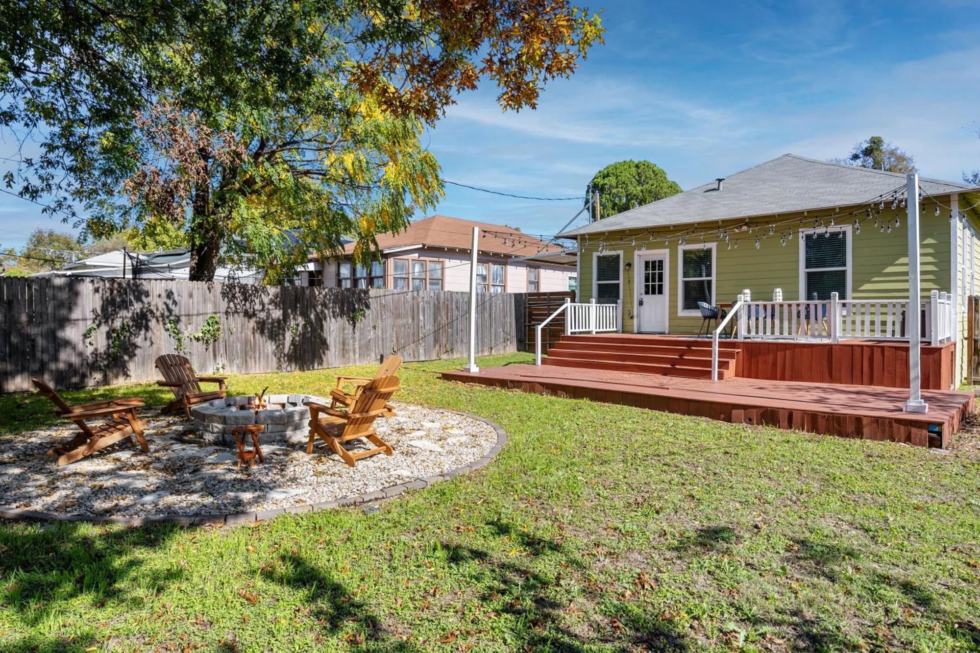 Holiday home Charming Craftsman Close By Bishop Arts & Downtown *