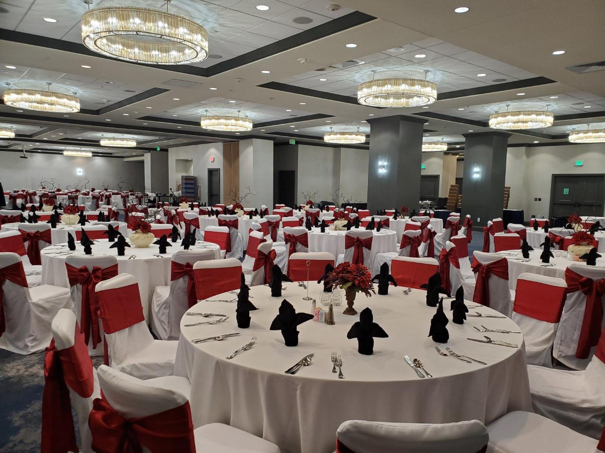 Crowne Plaza Downtown By Ihg Hotel 3*