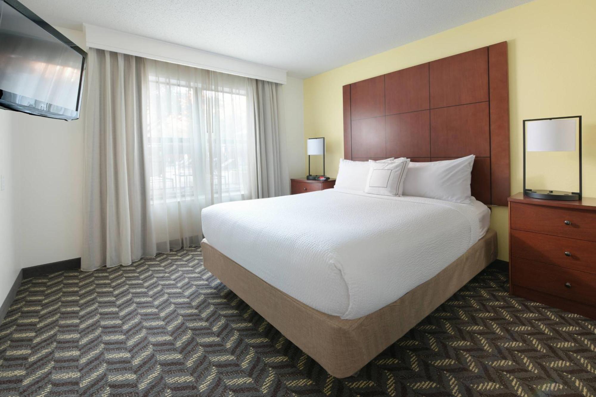 Hotel Addison/quorum Drive