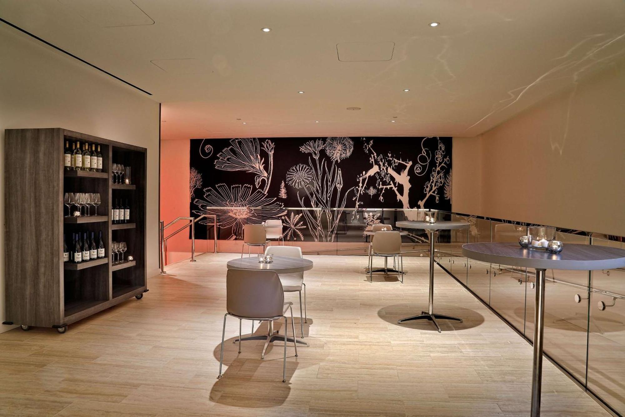 Hall Arts Dallas, Curio Collection By Hilton Dallas