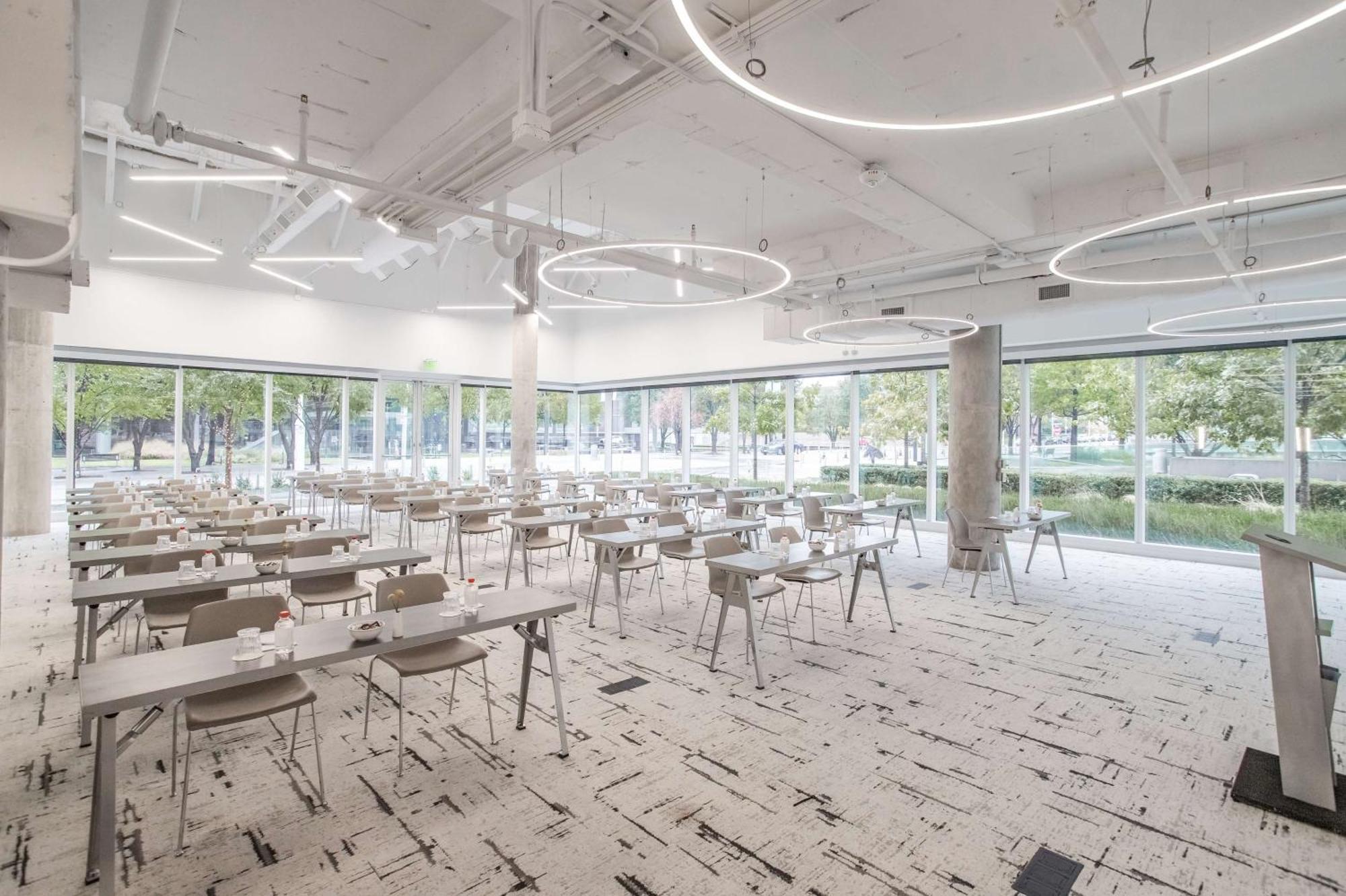 Hotel Hall Arts Dallas, Curio Collection By Hilton Dallas