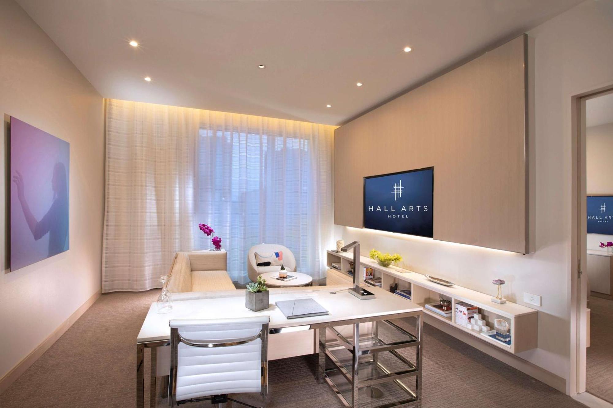 Hotel Hall Arts Dallas, Curio Collection By Hilton 5*