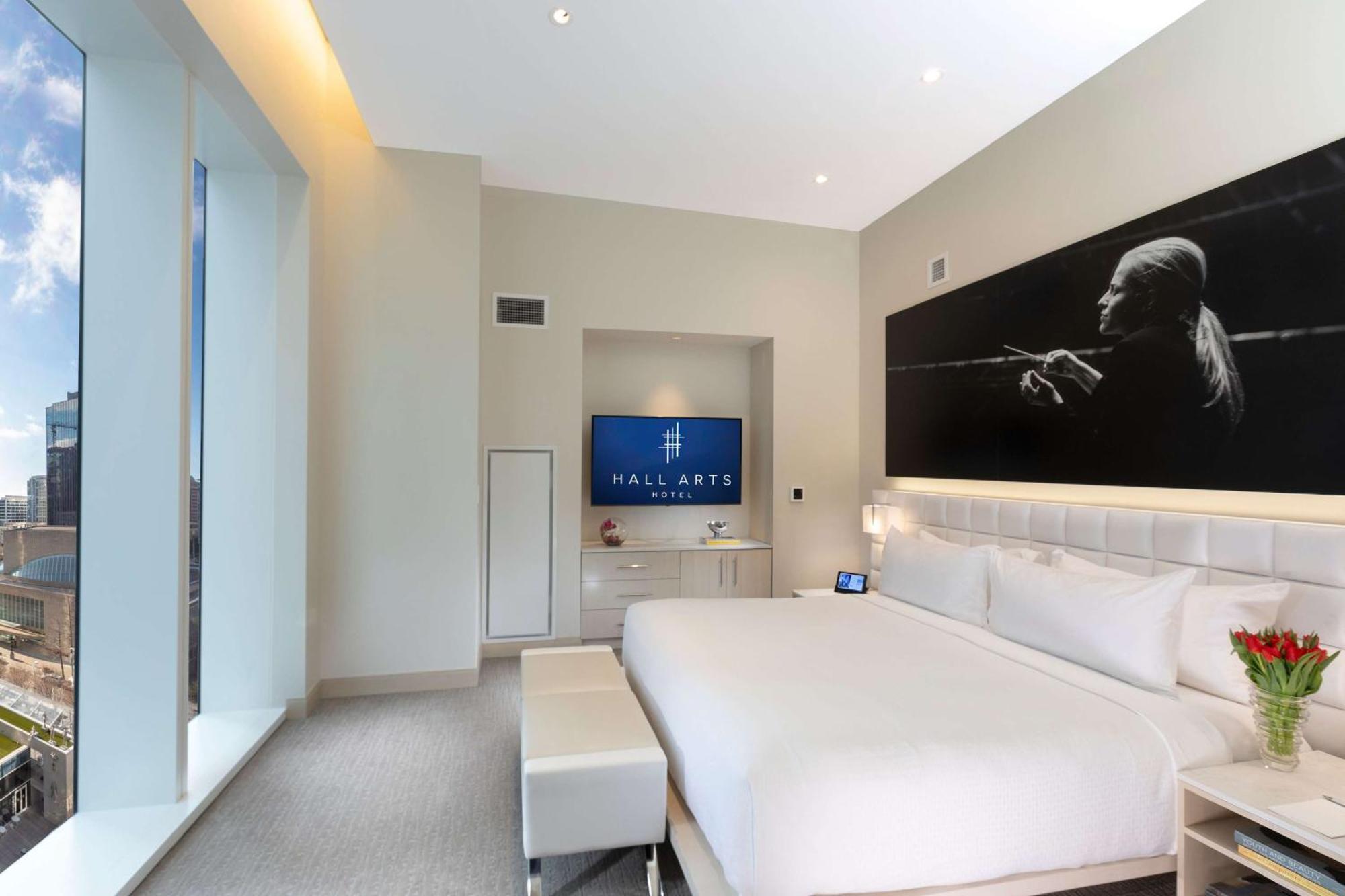 Hall Arts Dallas, Curio Collection By Hilton