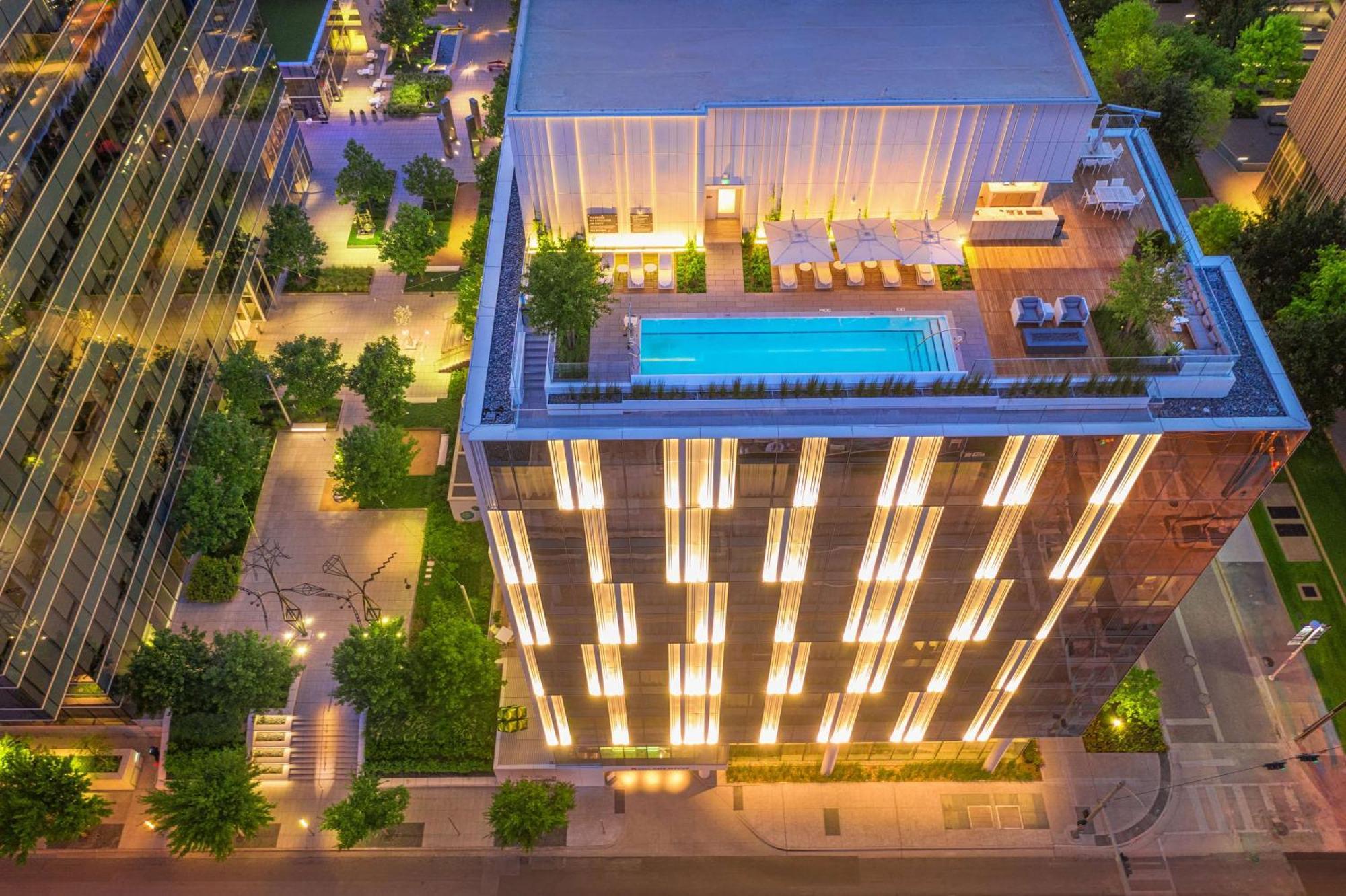 Hall Arts Dallas, Curio Collection By Hilton
