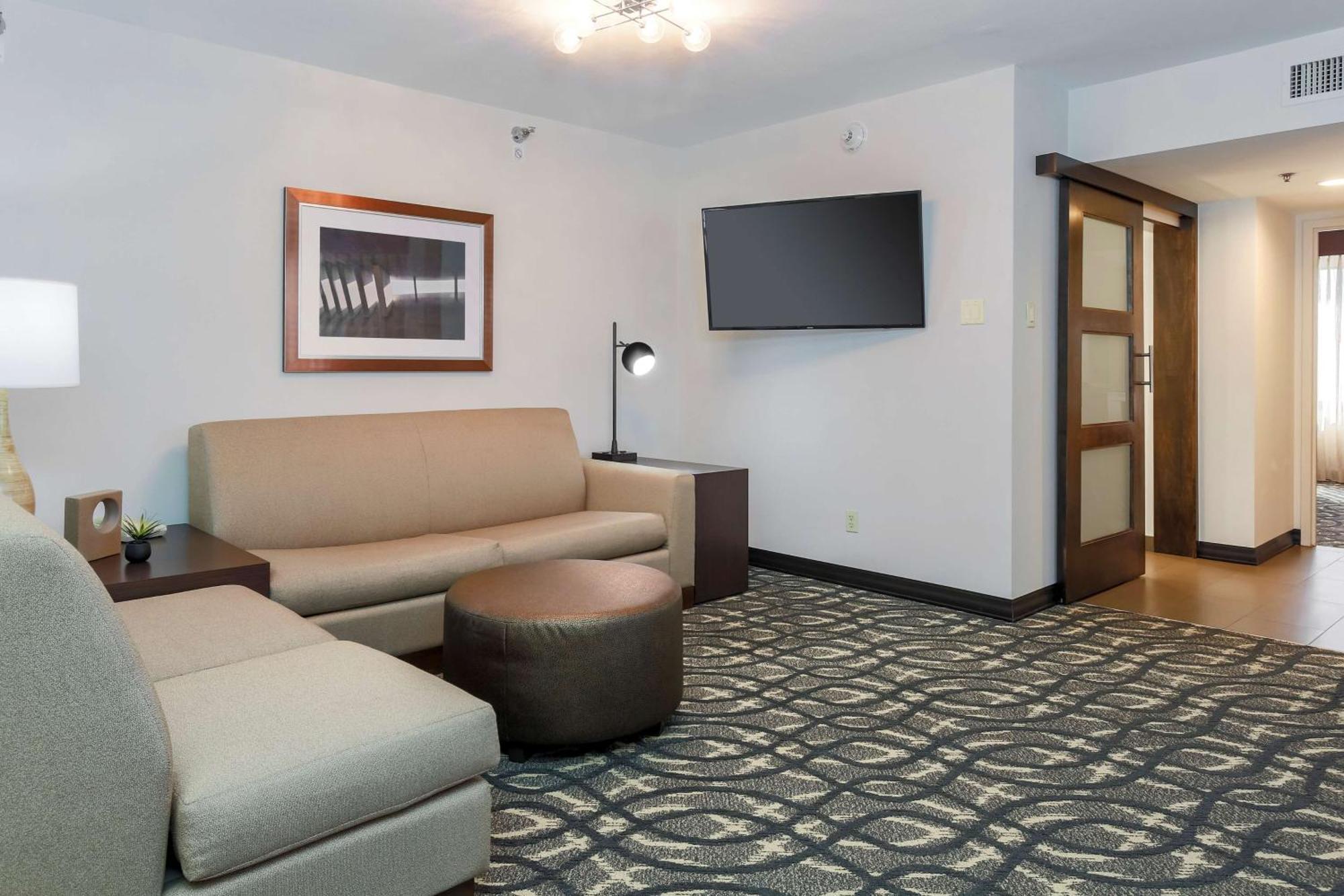Embassy By Hilton Dallas-love Field Dallas