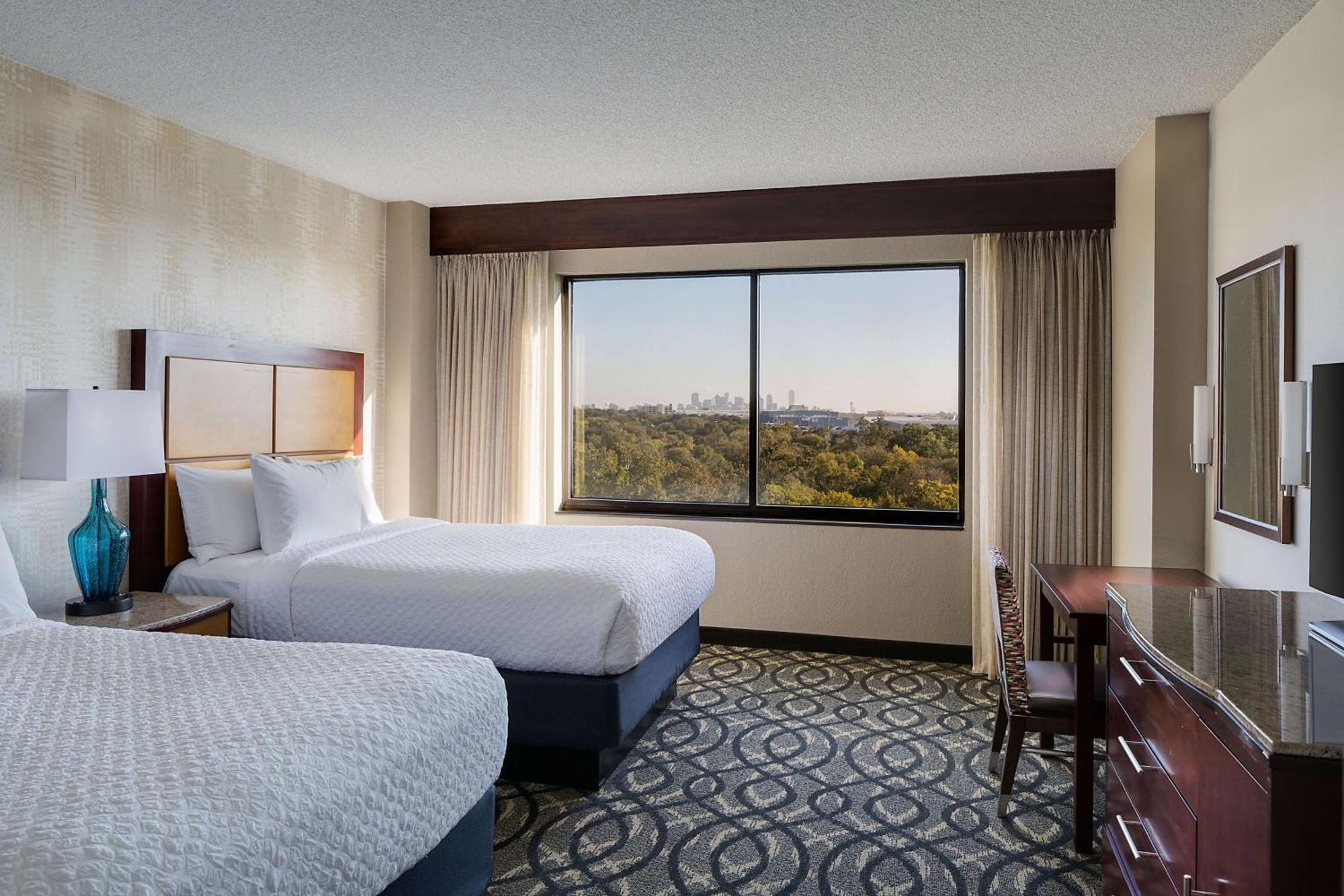 Hotel Embassy By Hilton Dallas-love Field 4*