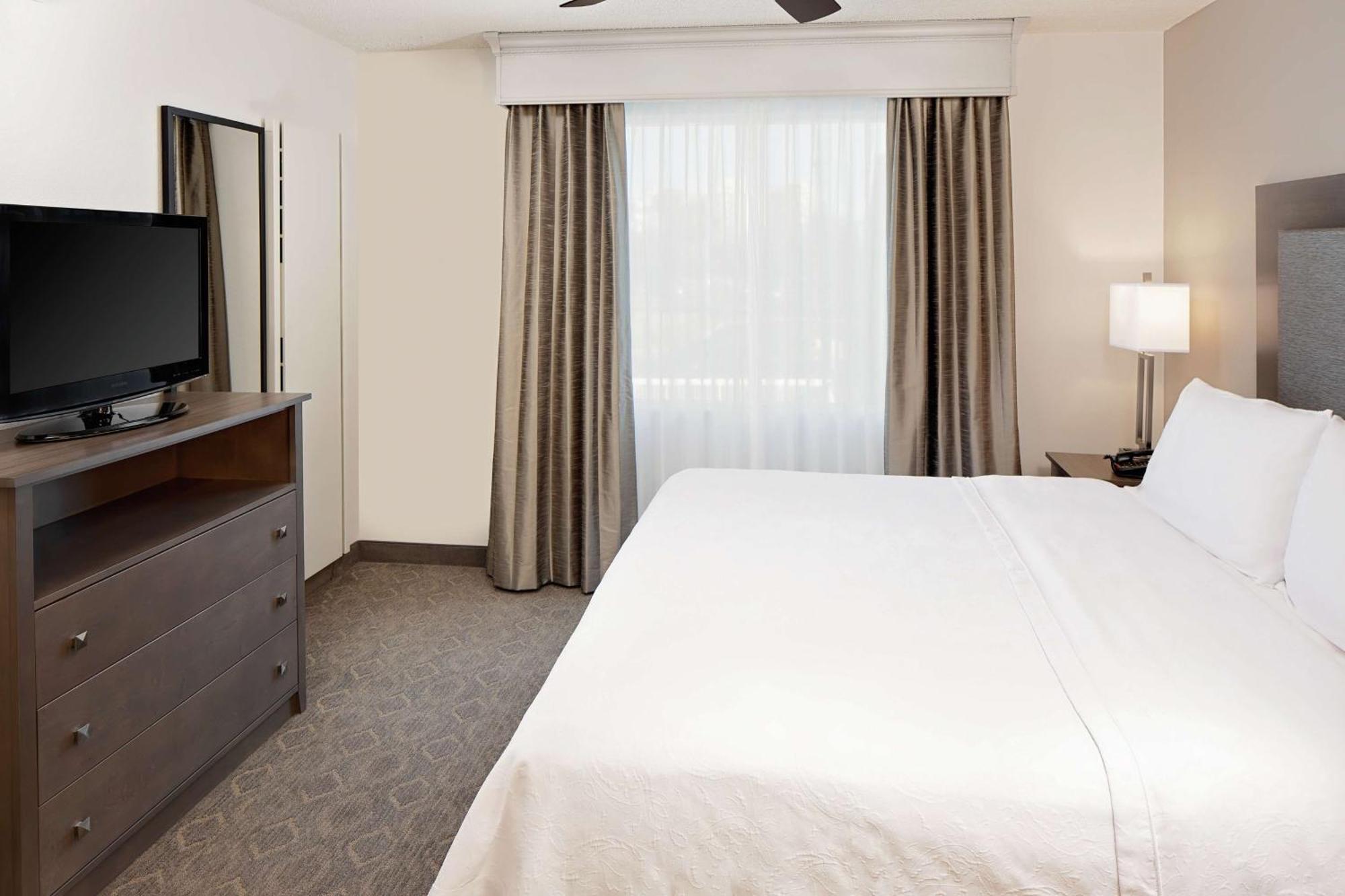 Homewood By Hilton Market Center Hotel