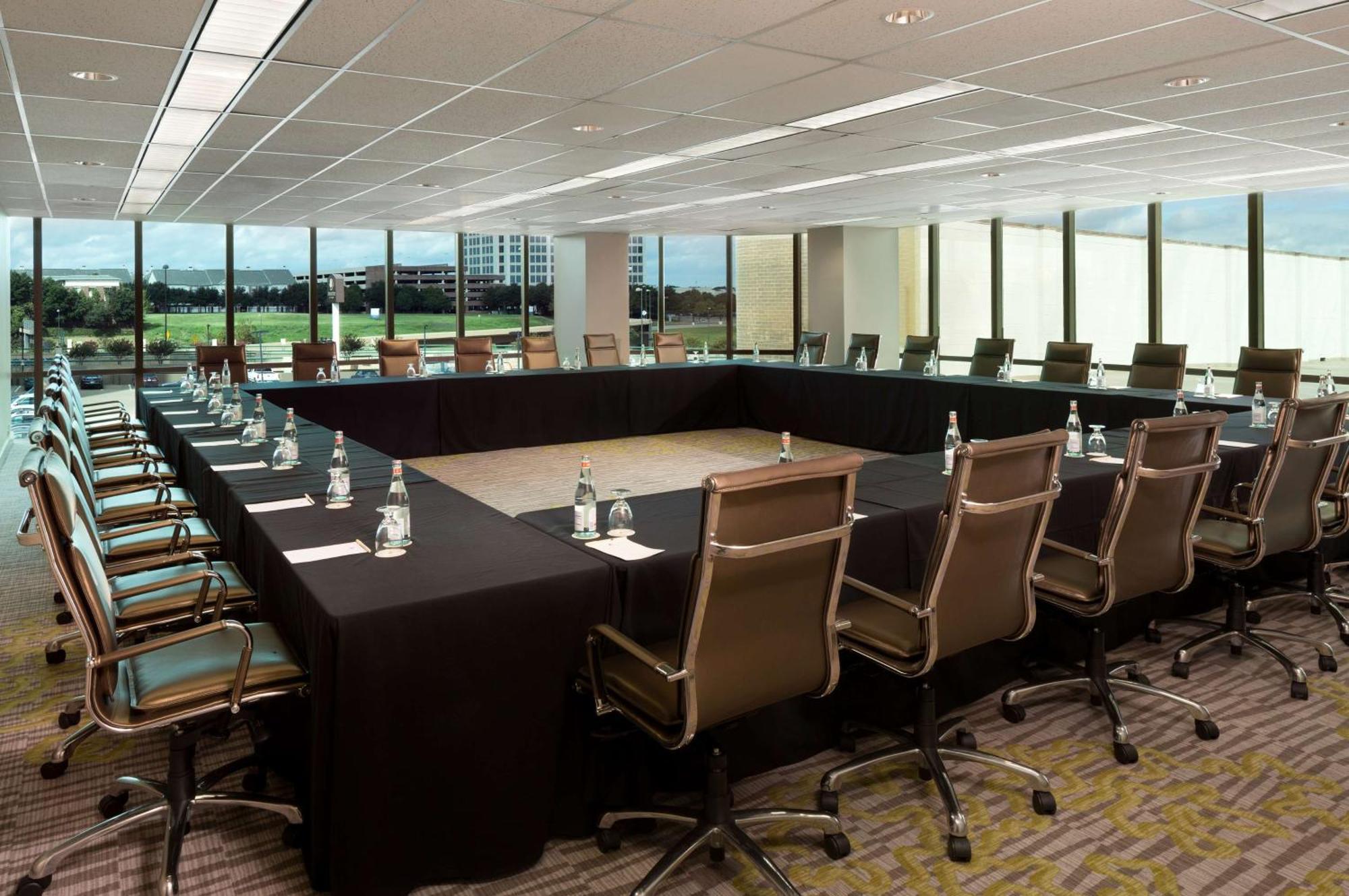 Doubletree By Hilton Campbell Centre Hotel 4*