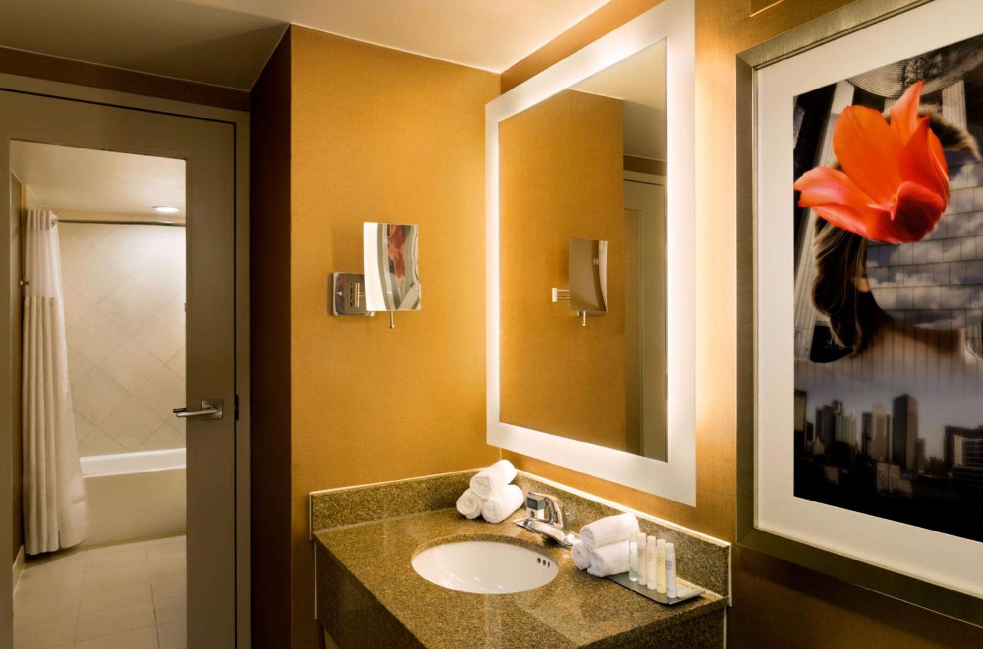 Hotel Doubletree By Hilton Campbell Centre 4*