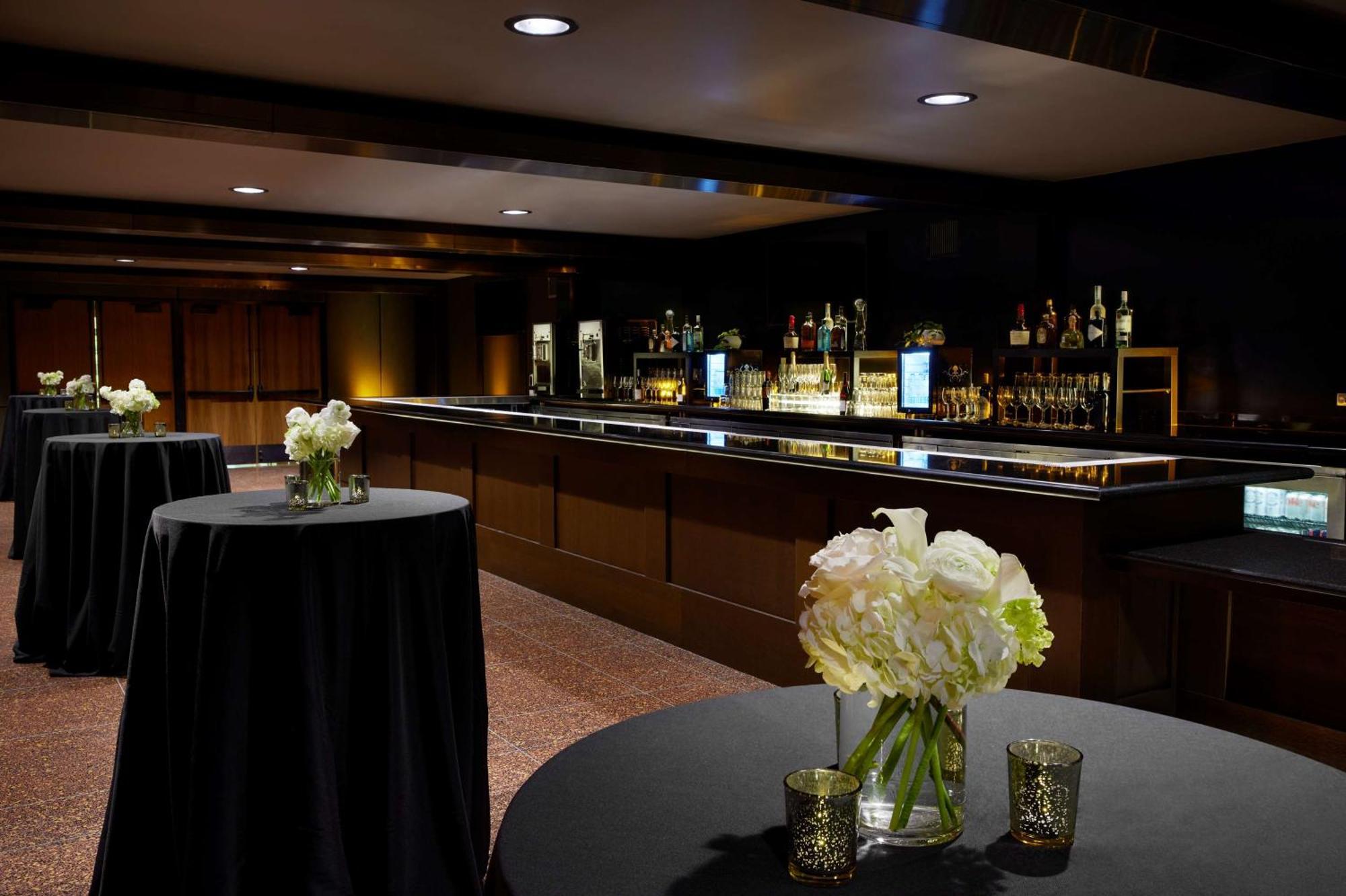 Hotel The Statler Dallas, Curio Collection By Hilton Dallas