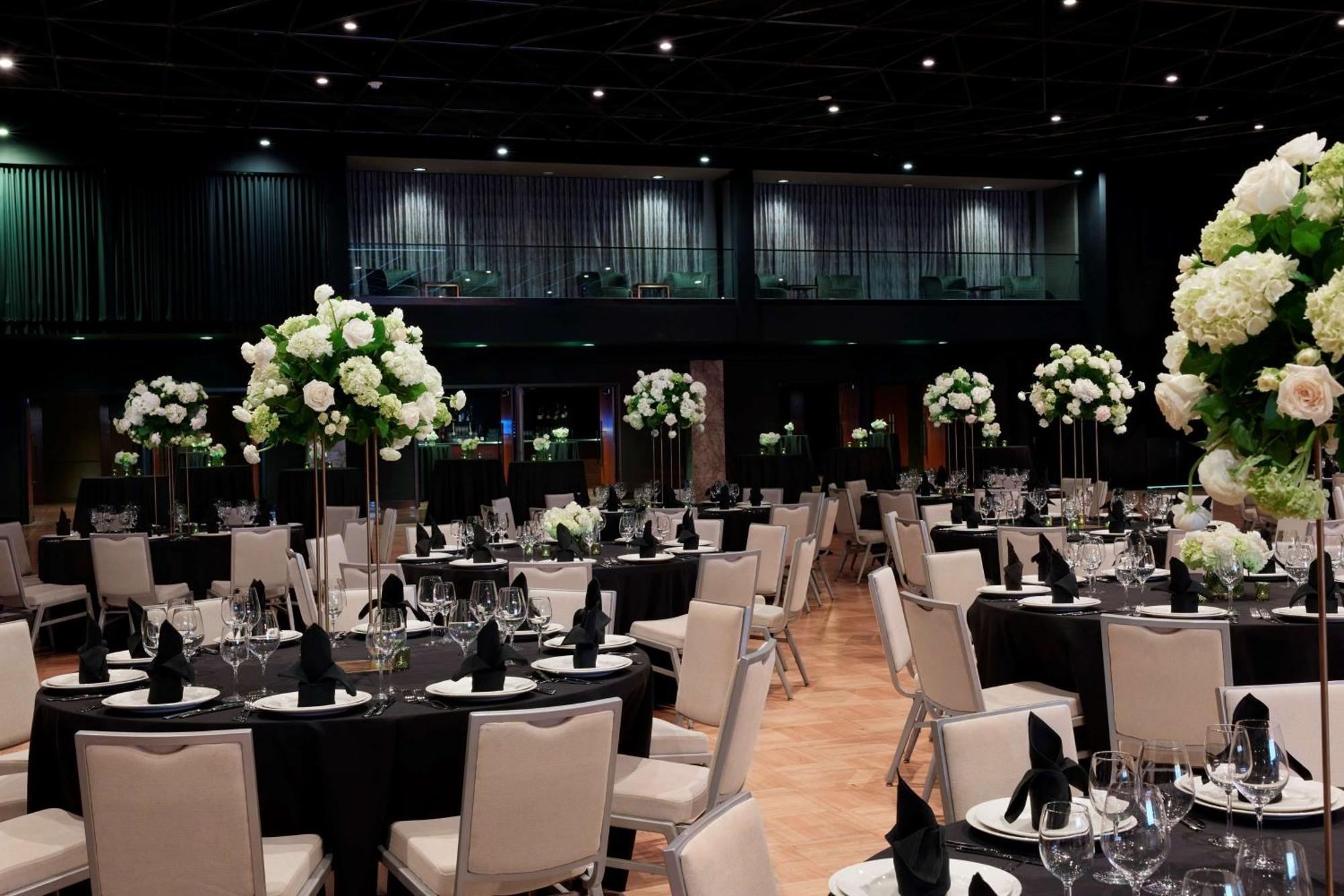 The Statler Dallas, Curio Collection By Hilton 4*