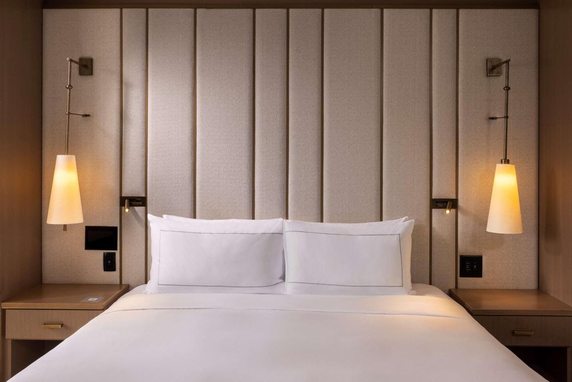 The Statler Dallas, Curio Collection By Hilton Dallas