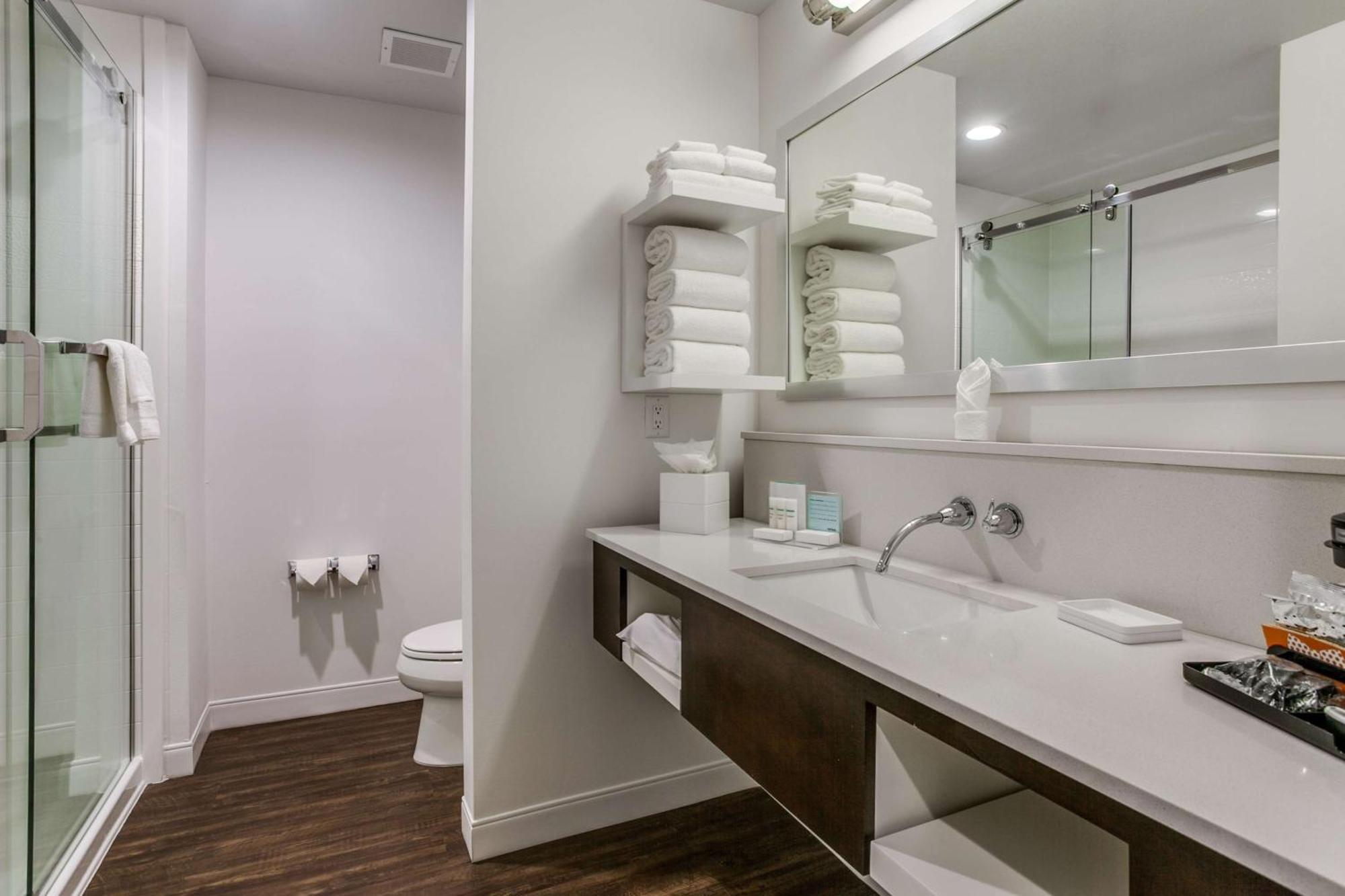 Hotel Hampton Inn & Suites Dallas-Central Expy/North Park Area 3*