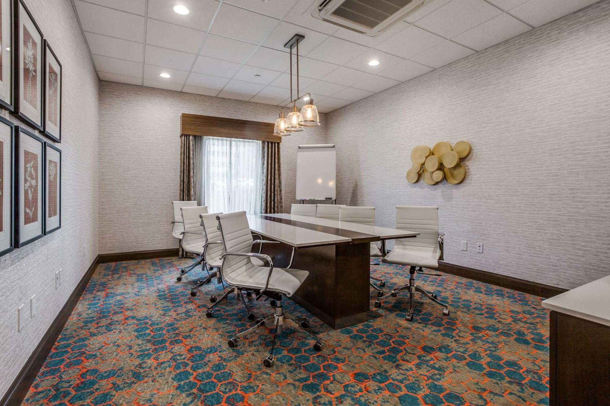 Hampton Inn & Suites Dallas-Central Expy/North Park Area Hotel Dallas