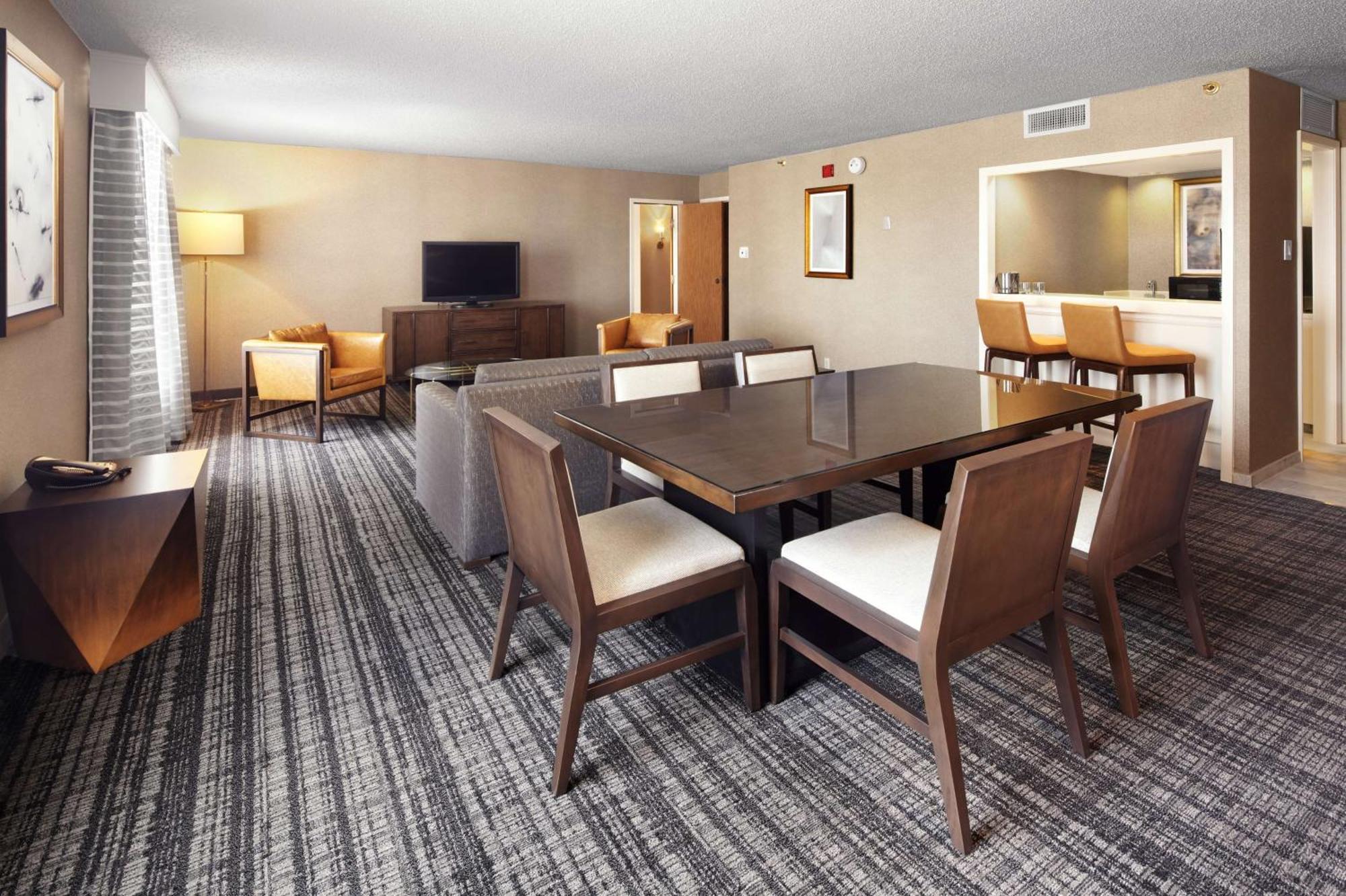 Doubletree By Hilton Near The Galleria