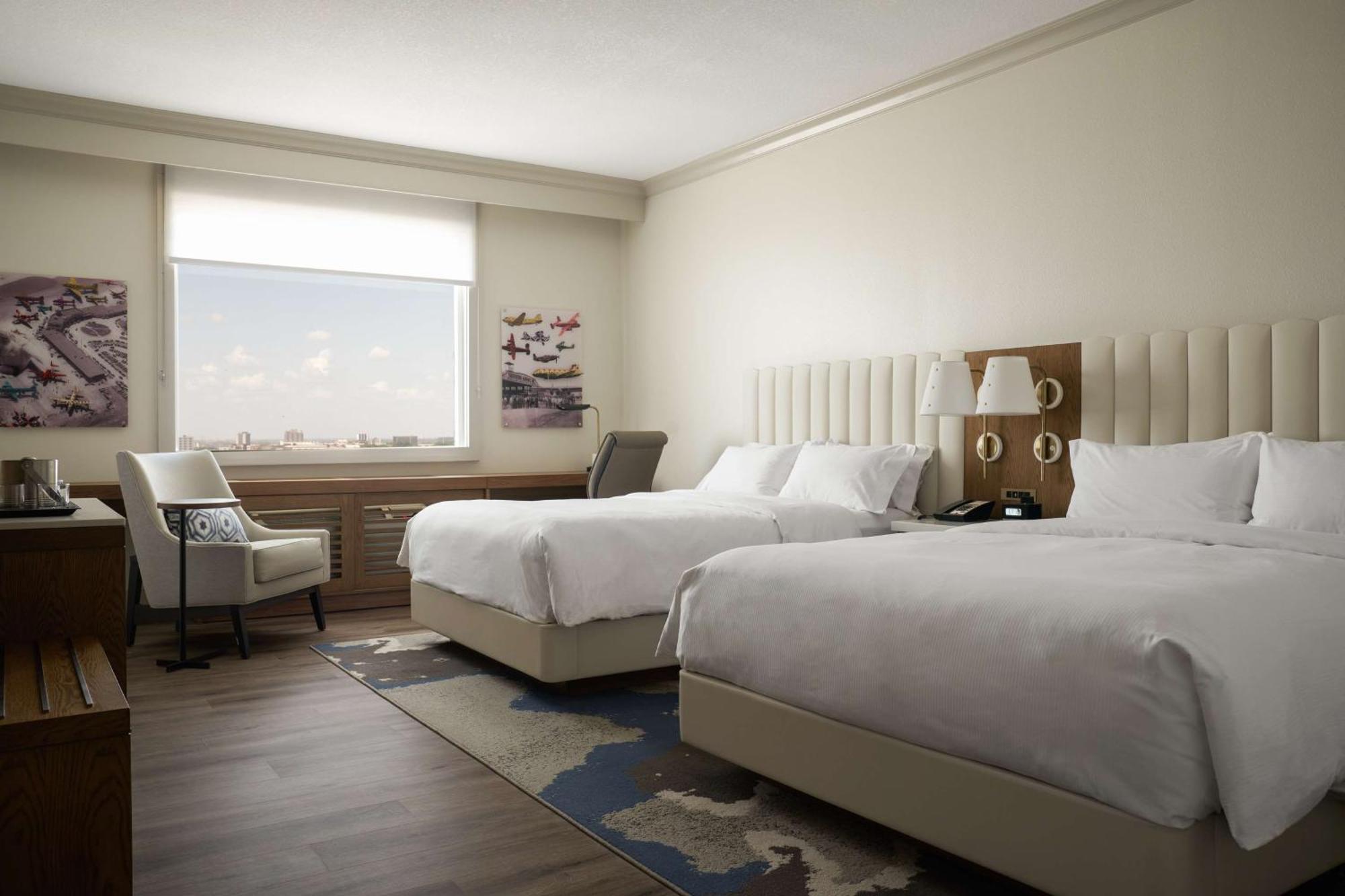 Hotel Doubletree By Hilton - Field Dallas