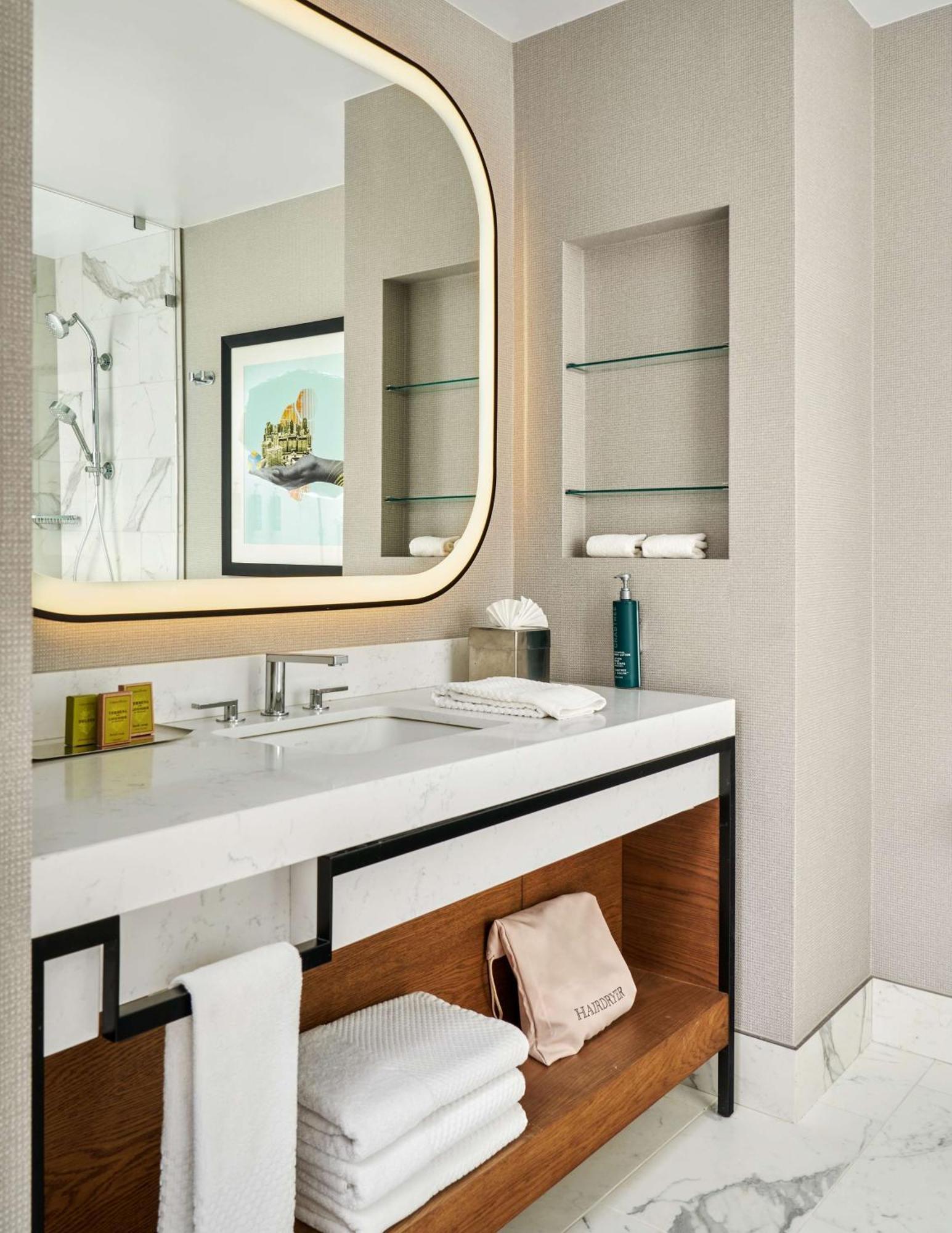 Doubletree By Hilton - Field Dallas