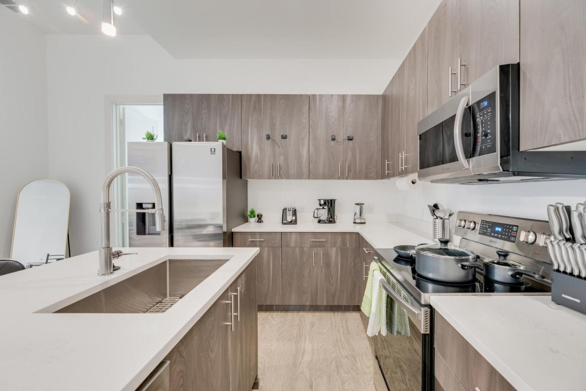 Snazzy Loft Style 2br I Gym I Parking I Workspace Apartment Dallas
