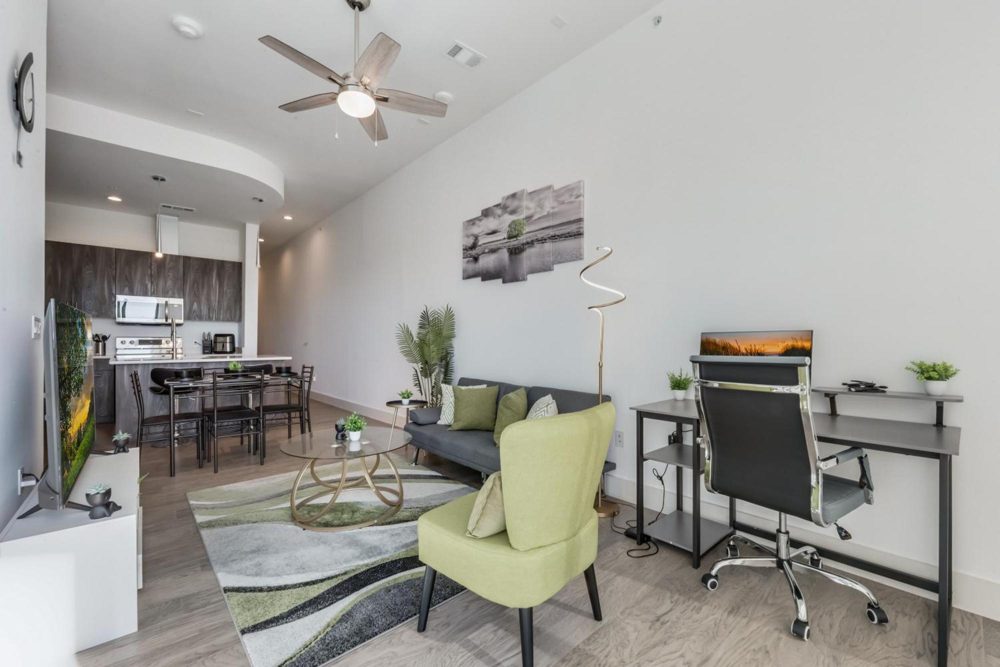 Apartment Snazzy Loft Style 2br I Gym I Parking I Workspace Dallas