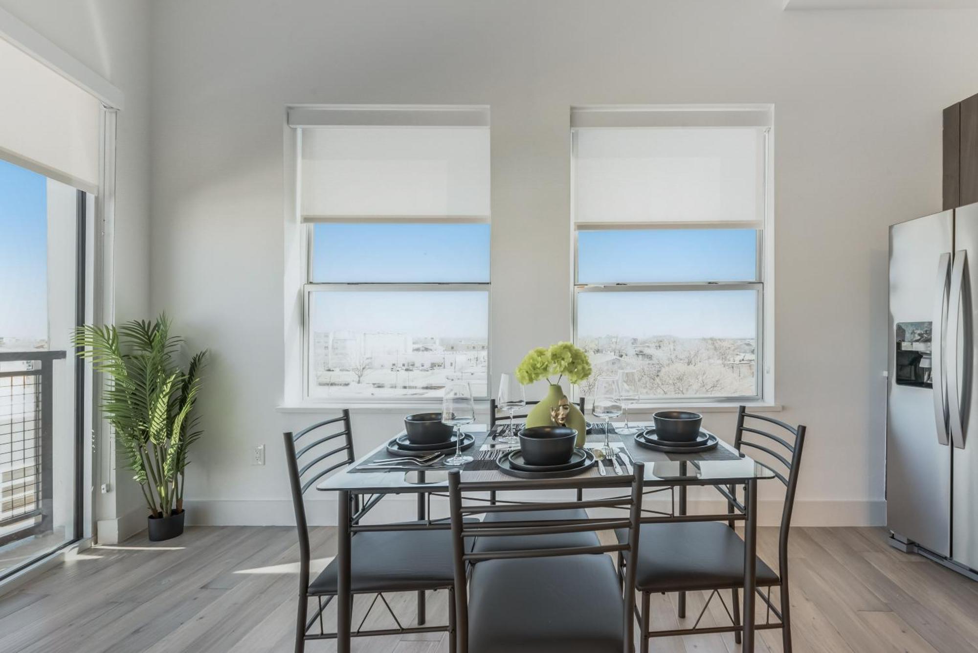 Apartment Contemporary 2br I Gym I Parking I Workspace Dallas