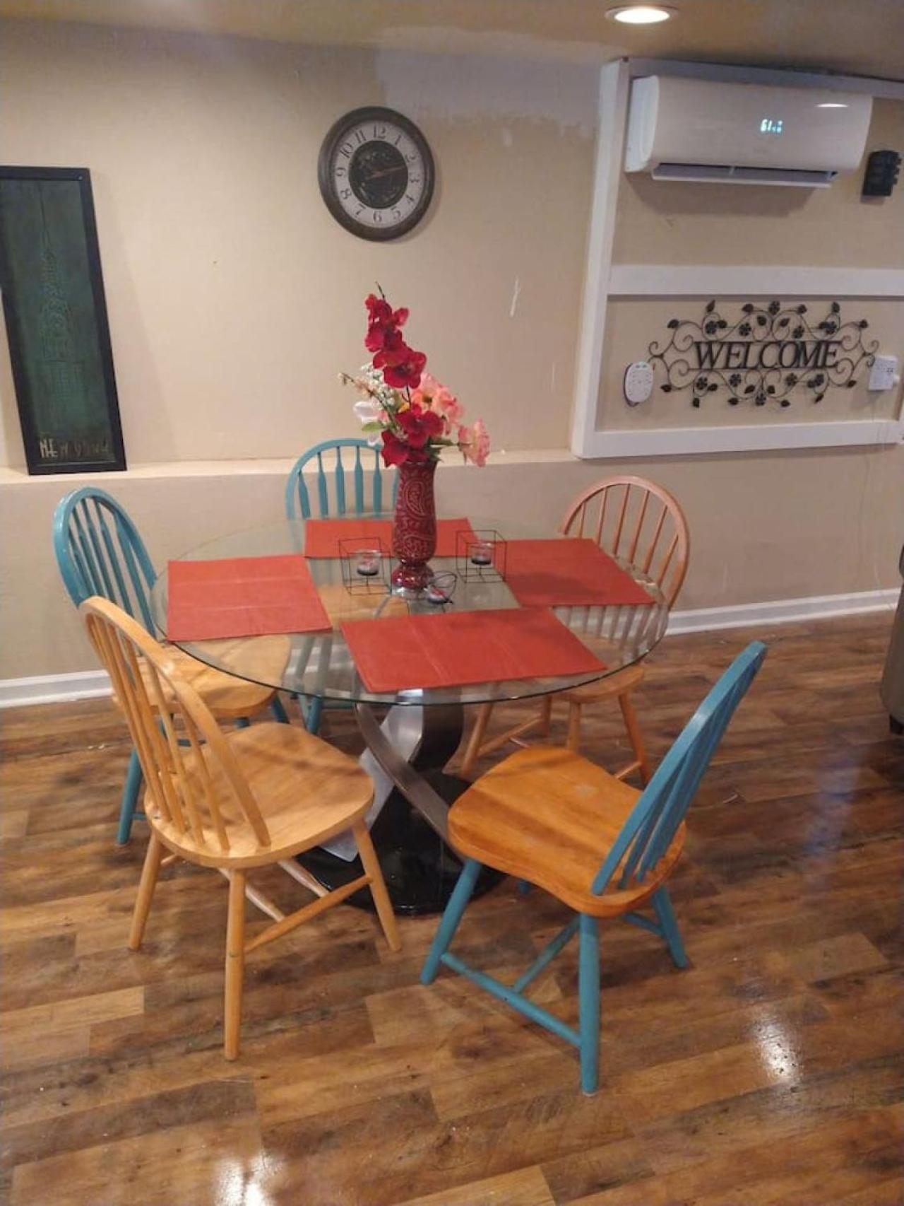 Adorable Spacious With Private Entrance Apartment Dallas