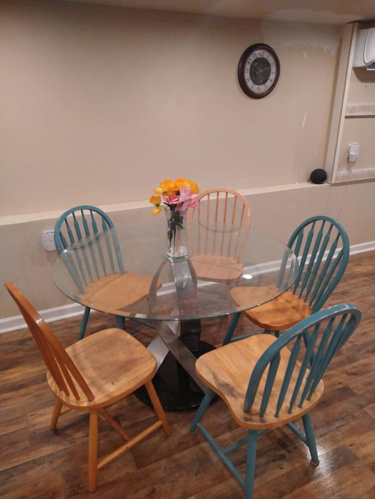 Adorable Spacious With Private Entrance