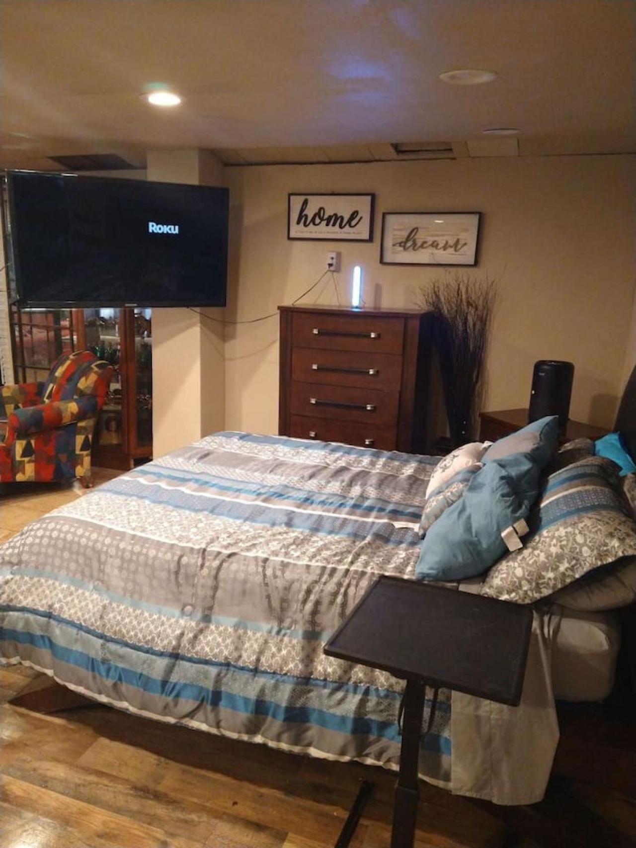 Apartment Adorable Spacious With Private Entrance *