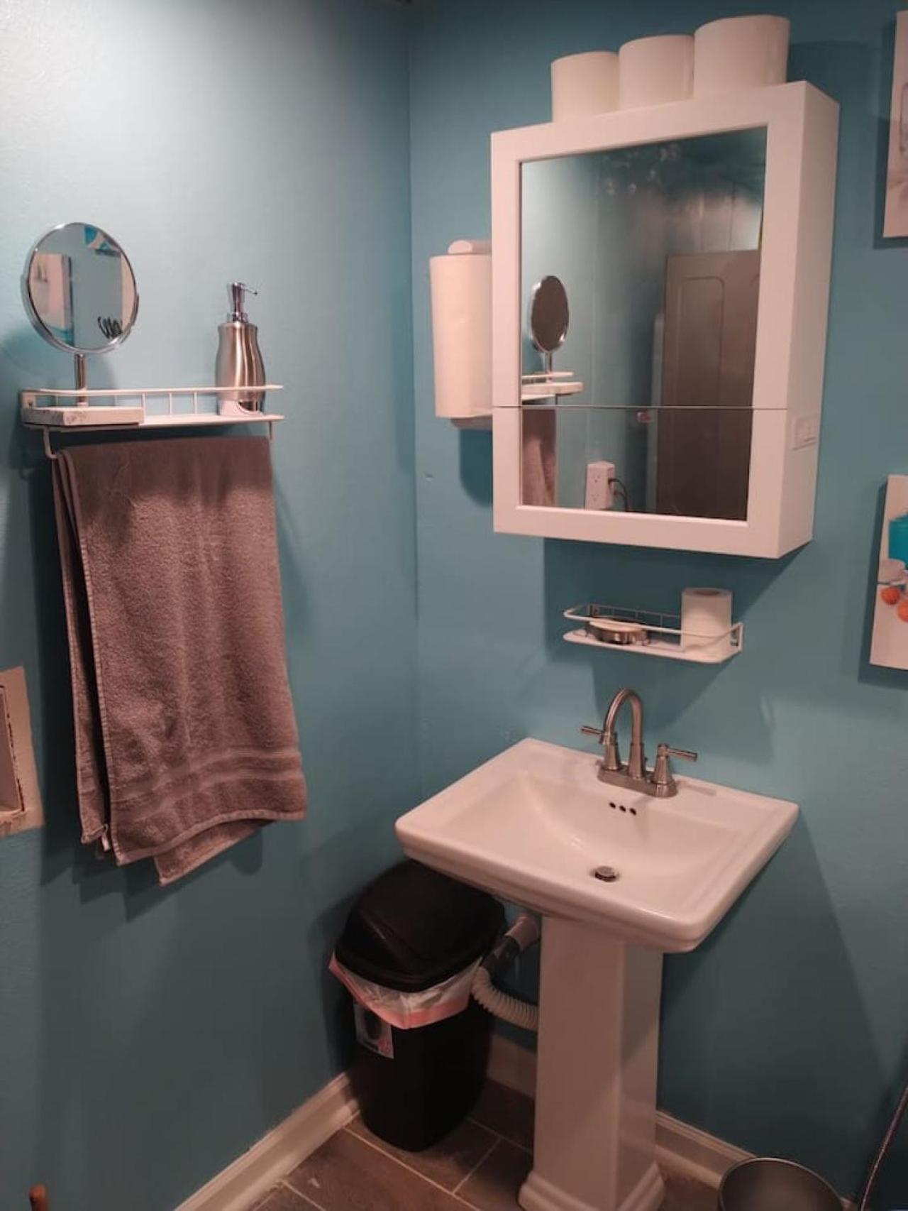 Adorable Spacious With Private Entrance Dallas