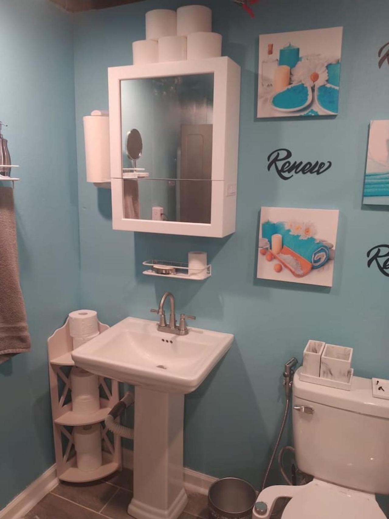 Adorable Spacious With Private Entrance Apartment