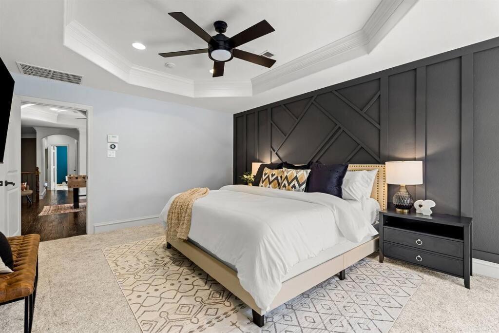 Luxury 4br With Game And Fire Pit Dallas
