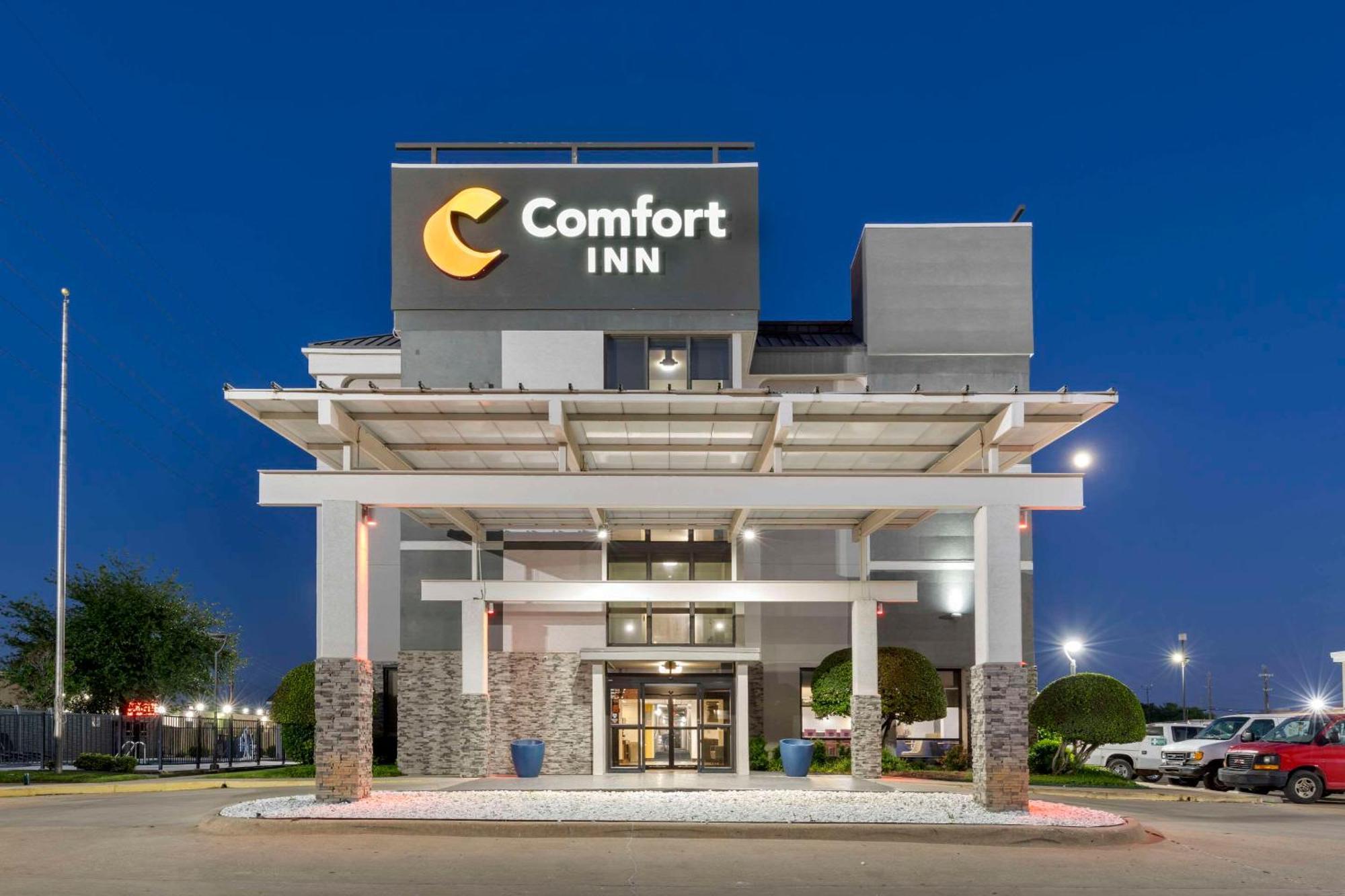 Inn Comfort North Field Airport