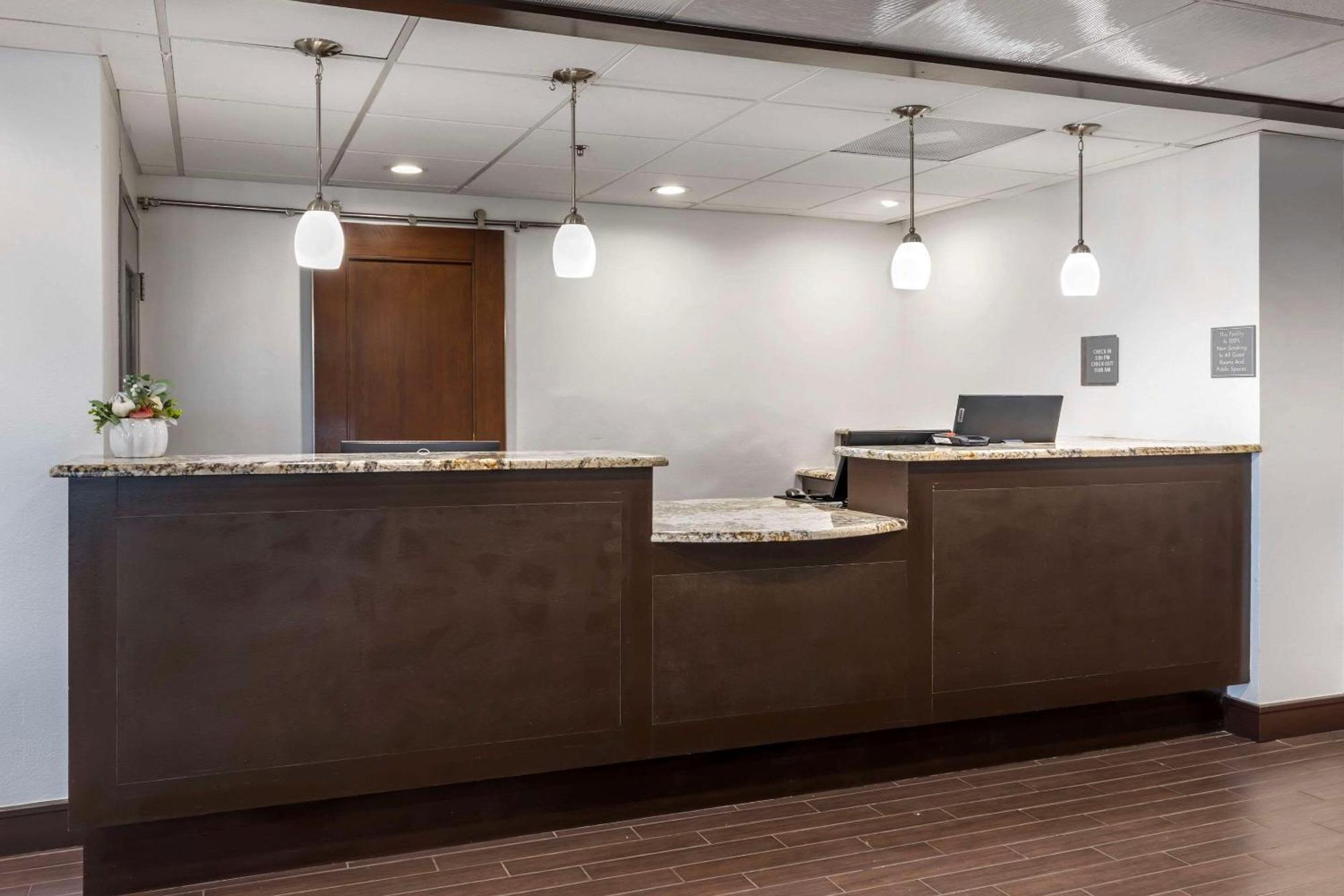 Inn Comfort North Field Airport Dallas