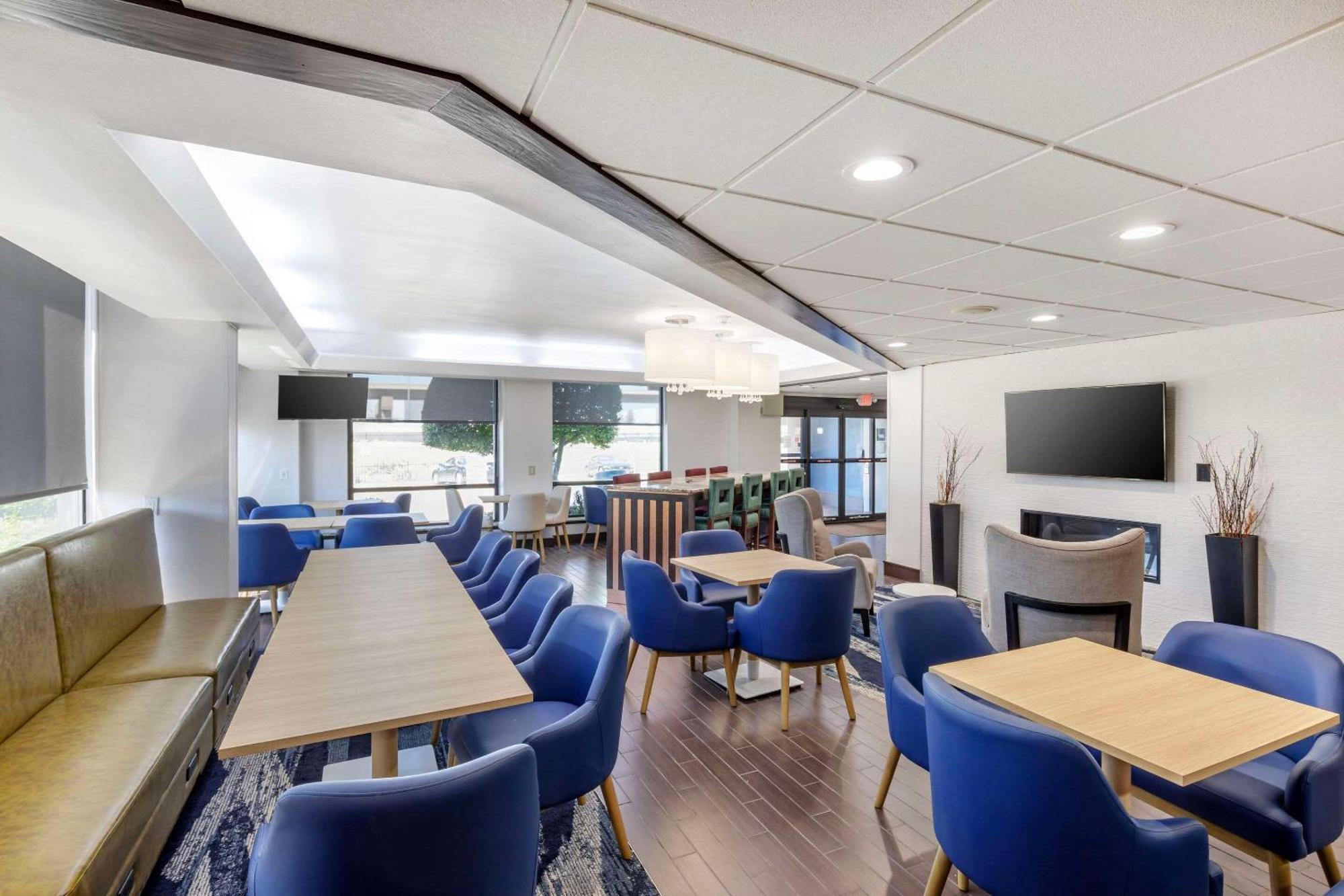 Comfort North Field Airport 4*
